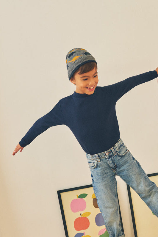 Calda T-shirt blu navy a maniche lunghe con collo a semi-cigno