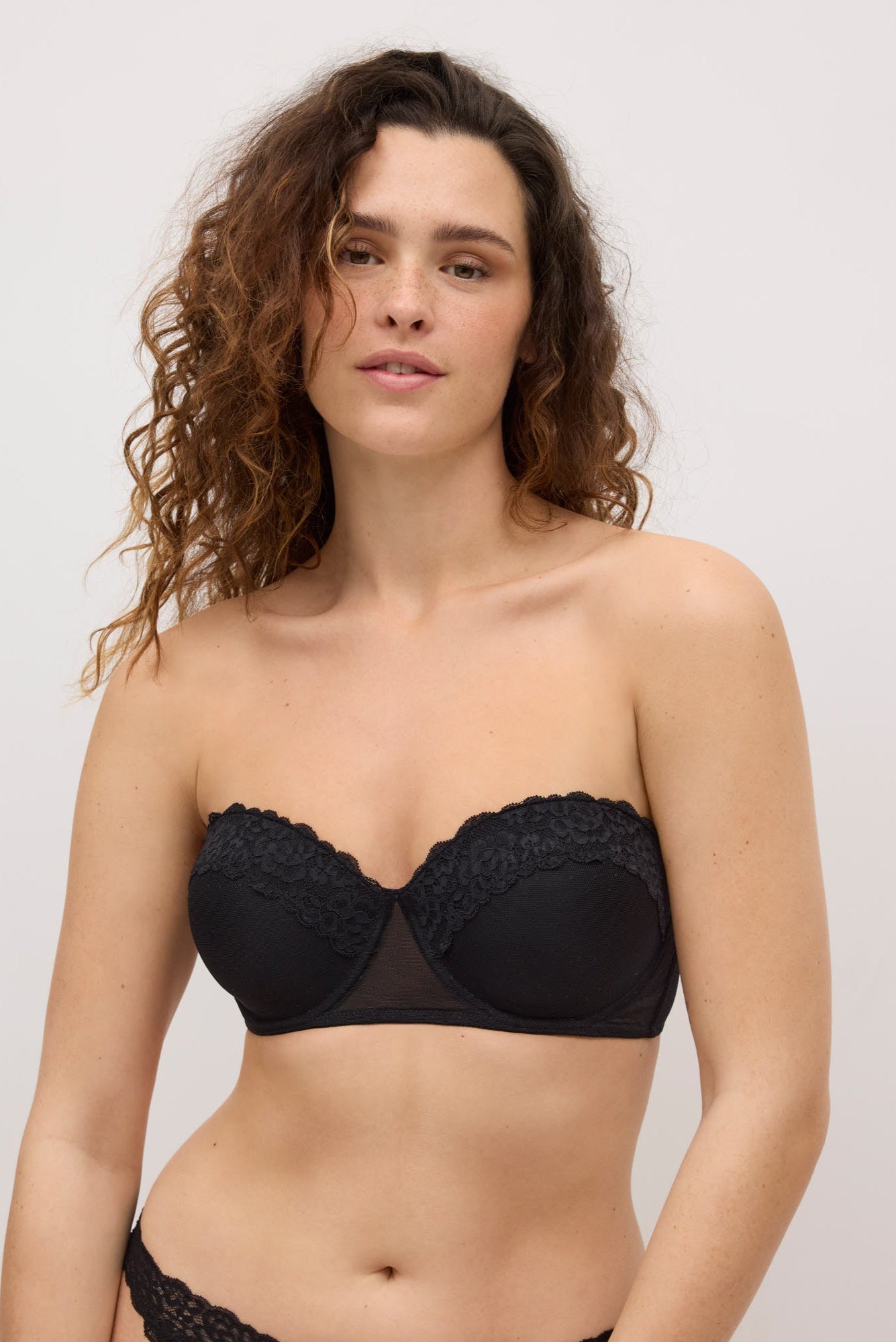 10720-1-2-sujetador-bandeau-sin-tirantes-ysabel-mora-negro