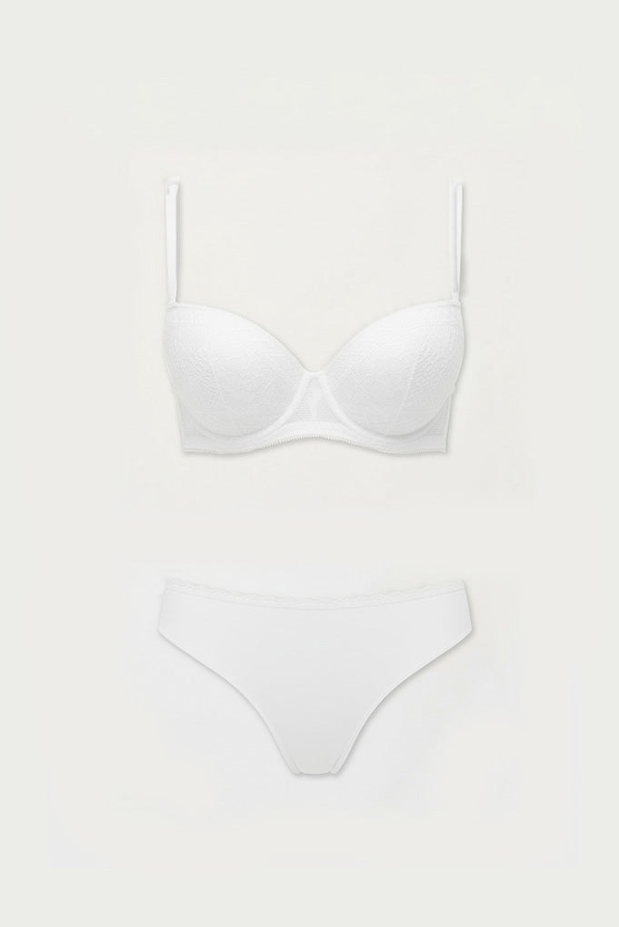 Completo intimo: reggiseno con ferretto e slip brasiliano, bianco