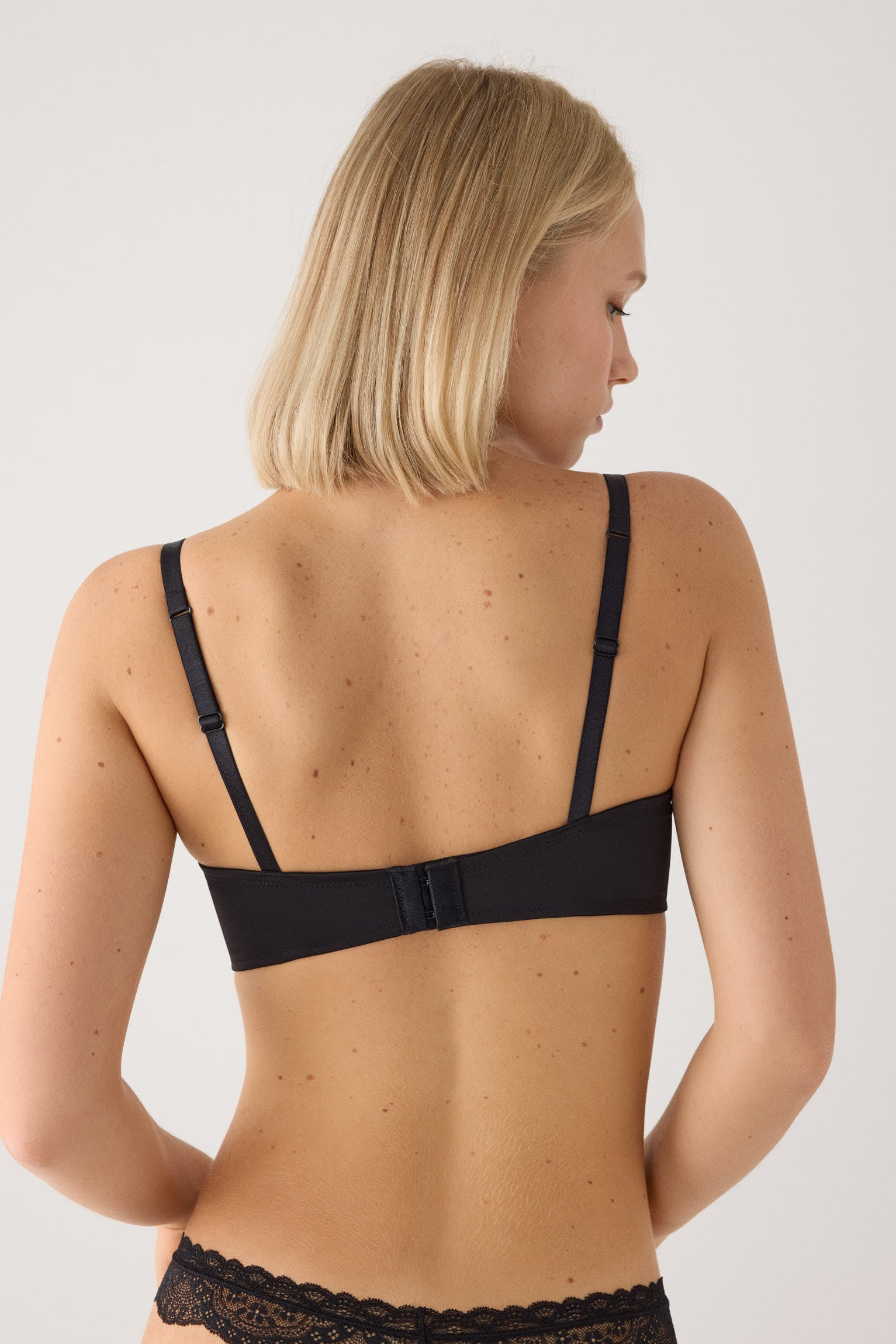Reggiseno balconette nero | Paula Echevarría Limited Edition