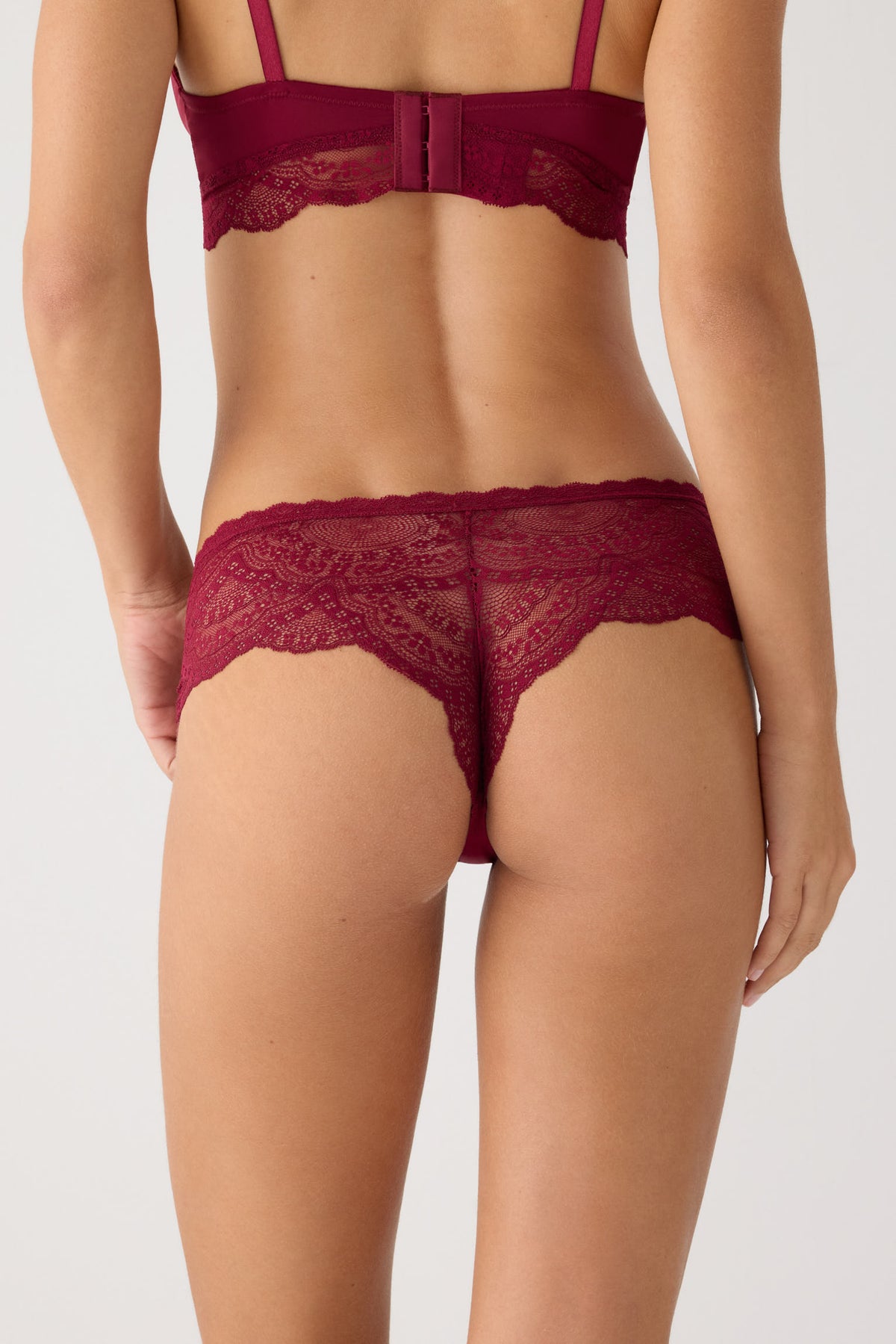 Slip hipster brasiliana pizzo bordeaux | Paula Echevarria Limited Edition