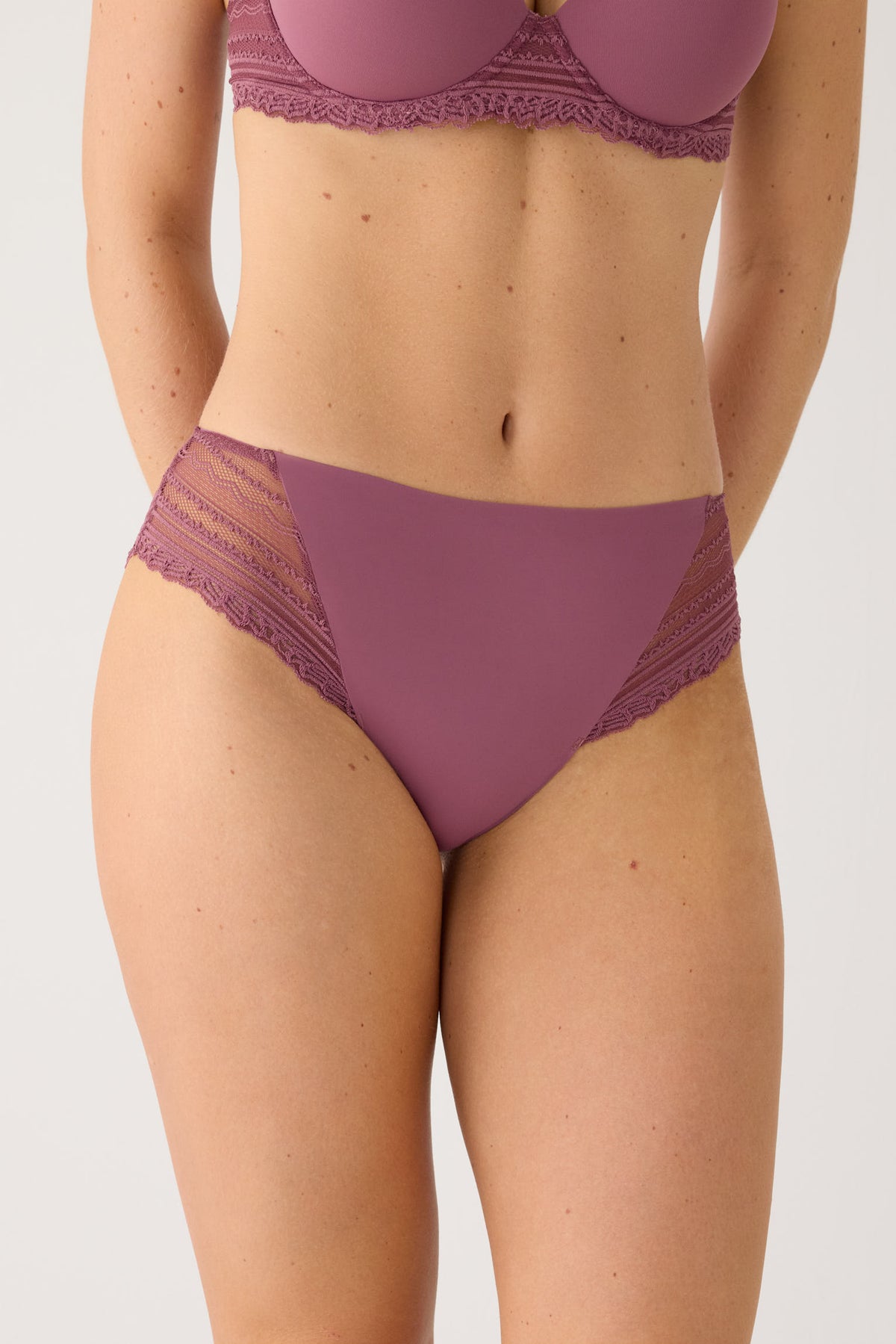 Slip midi pizzo rosa