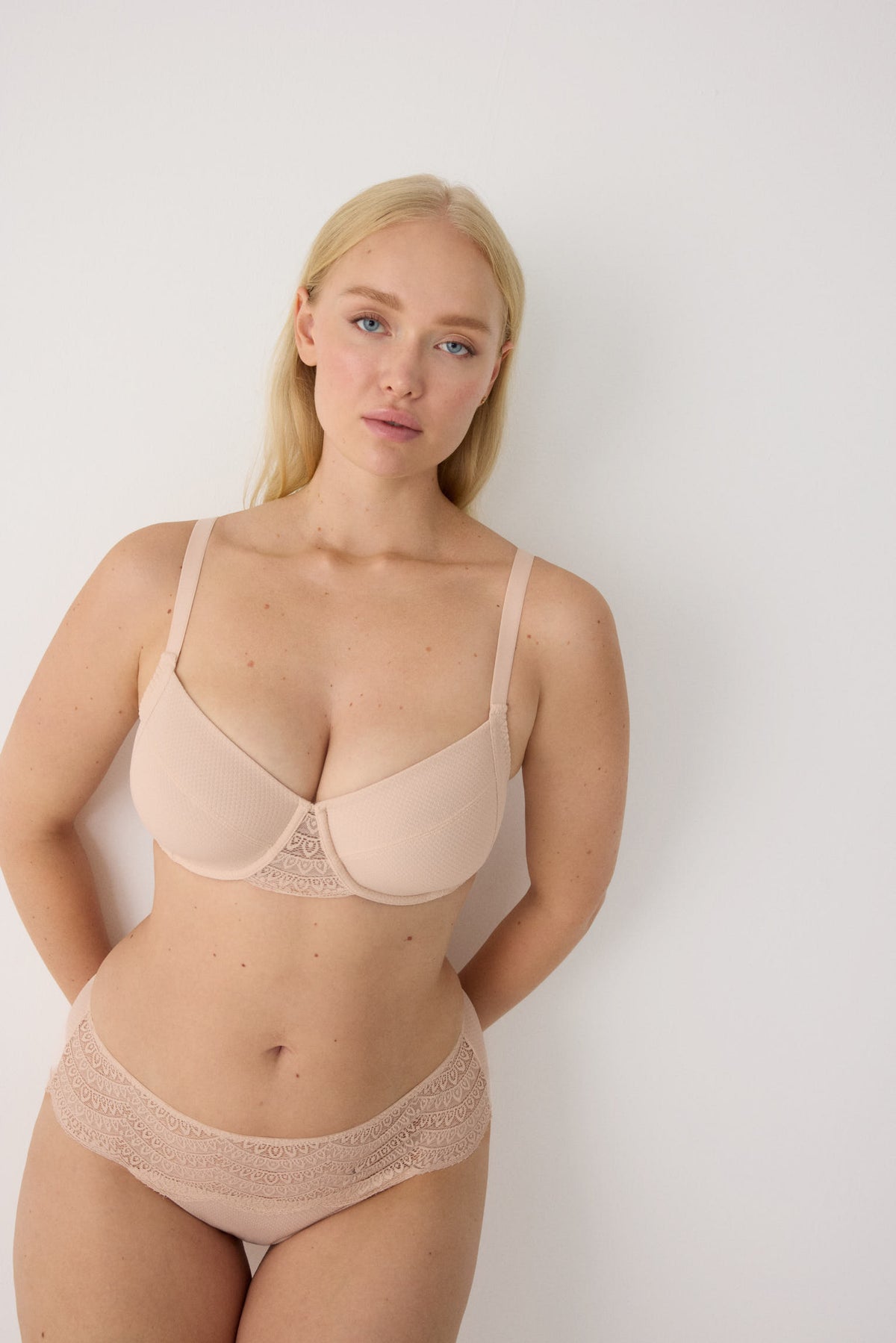 Reggiseno riduttore capacidad con ferretto senza imbottitura nude