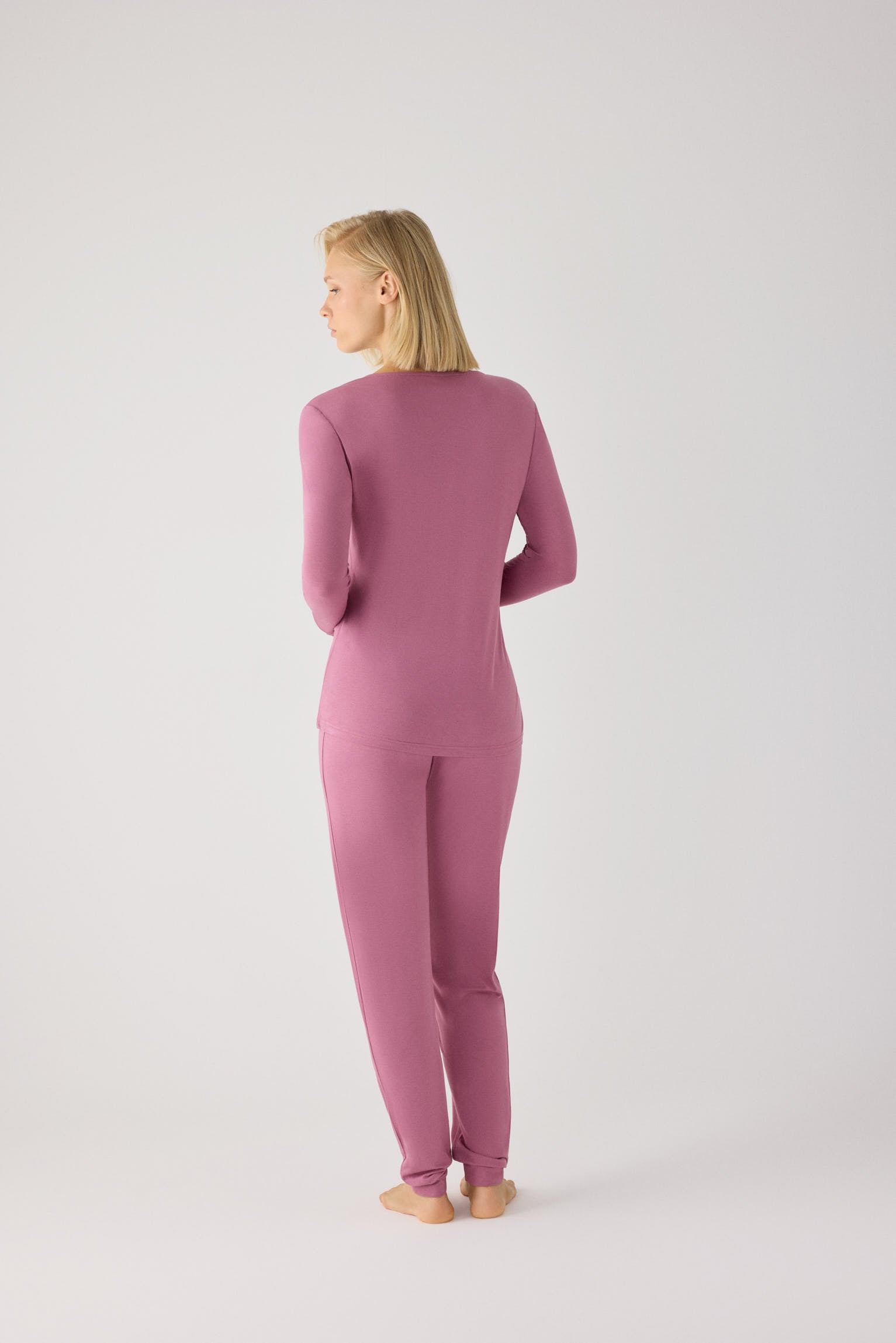 Pijama largo de donna ligero y suave con pantalón jogger rosa
