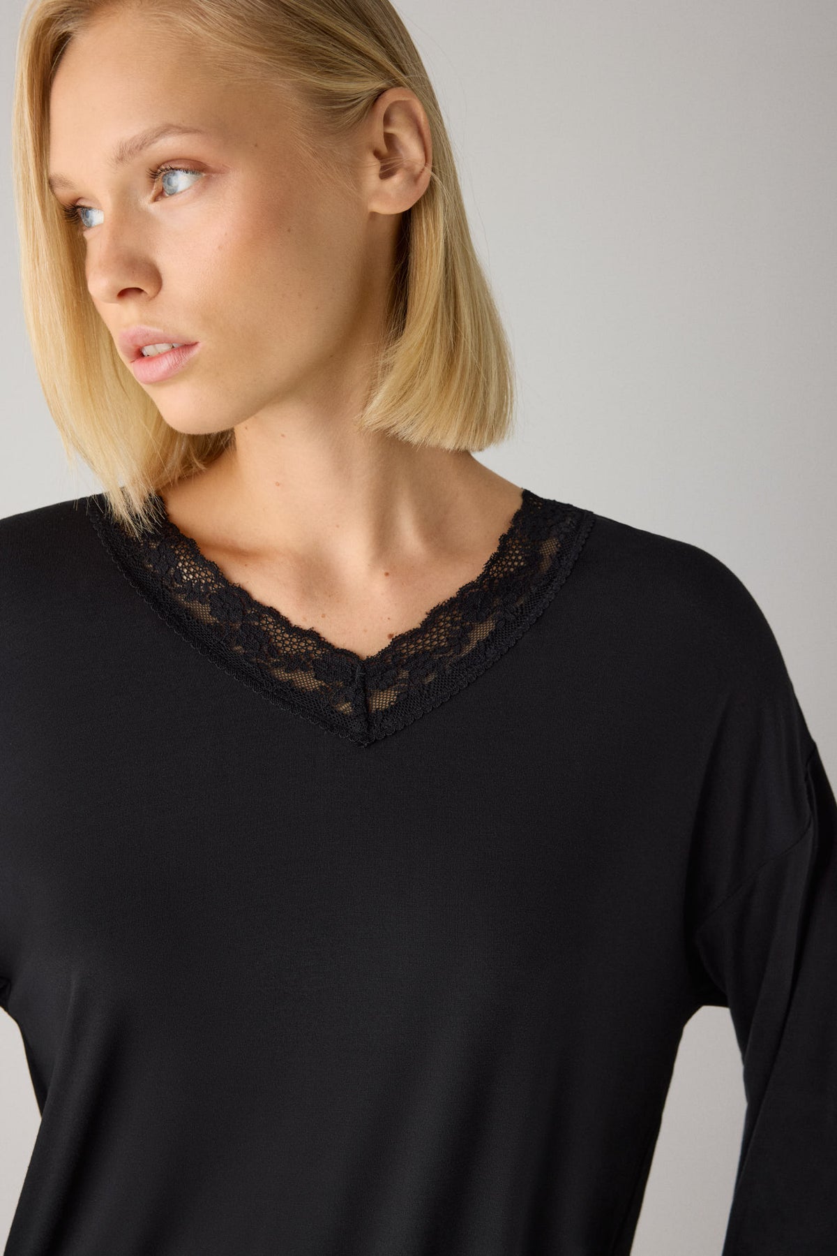 Pijama largo de donna ligero y suave con pantalón ancho negro