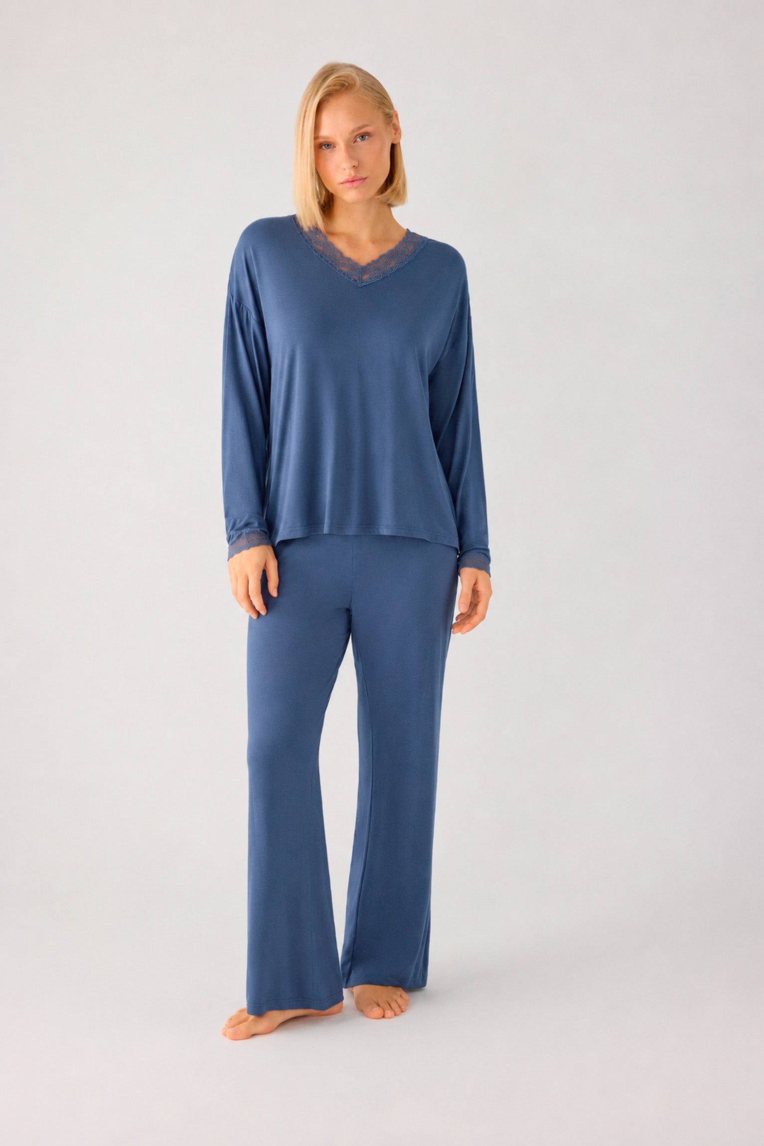 Pijama largo de donna ligero y suave con pantalón ancho marengo