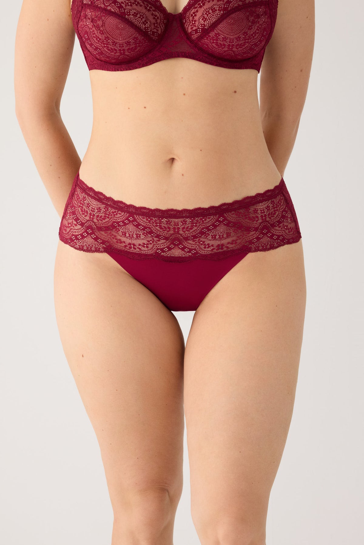 Slip midi pizzo bordeaux | Paula Echevarria Limited Edition