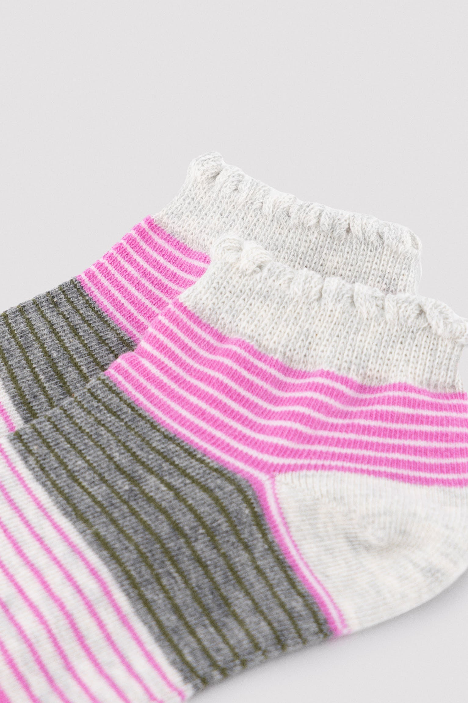 12993KIT-pack-4-calcetines-mujer-tobilleros-estampados-con-ribete-ysabel-mora