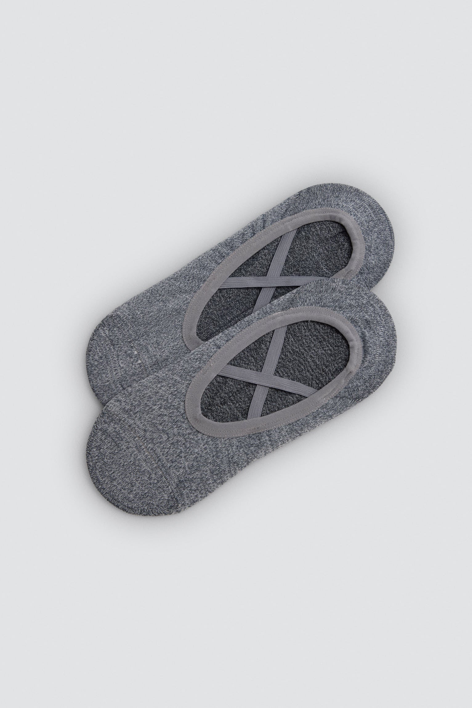 12995_GRIS-calcetines-mujer-antideslizantes-para-yoga-pilates-ballet-gris-ysabel-mora