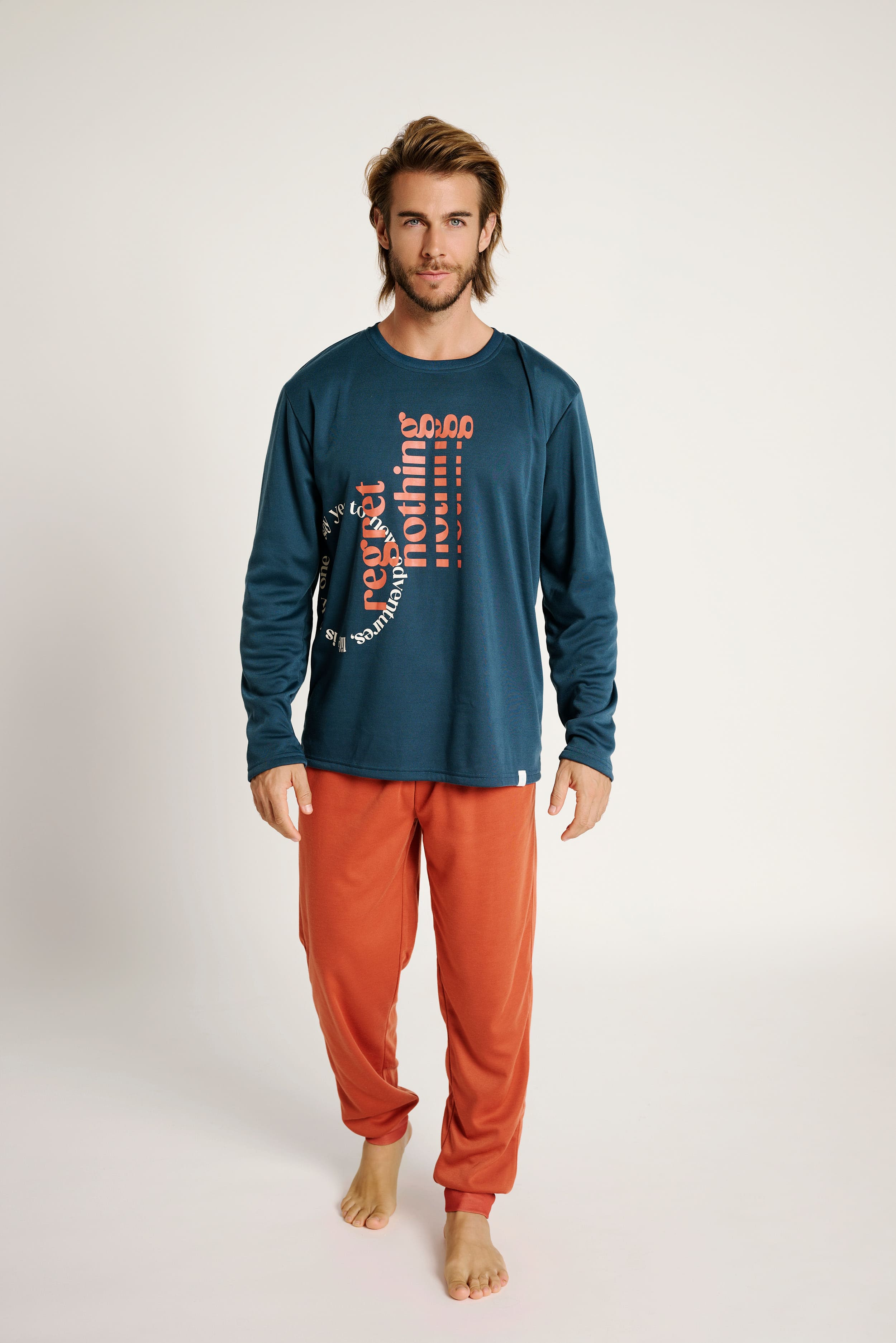 13011043-1-pijama-largo-hombre-regret-morning