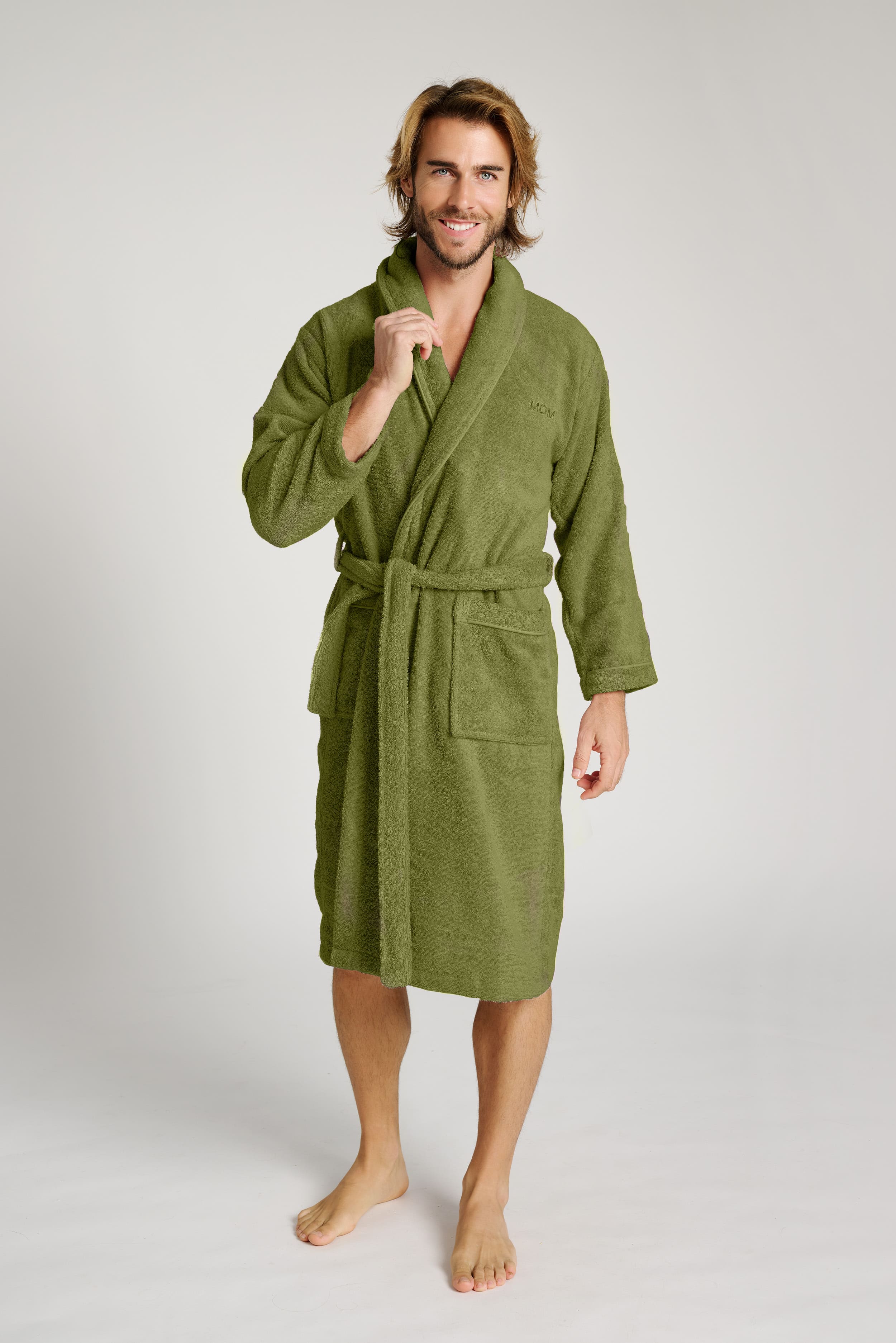 14041000-1-albornoz-ducha-hombre-verde
