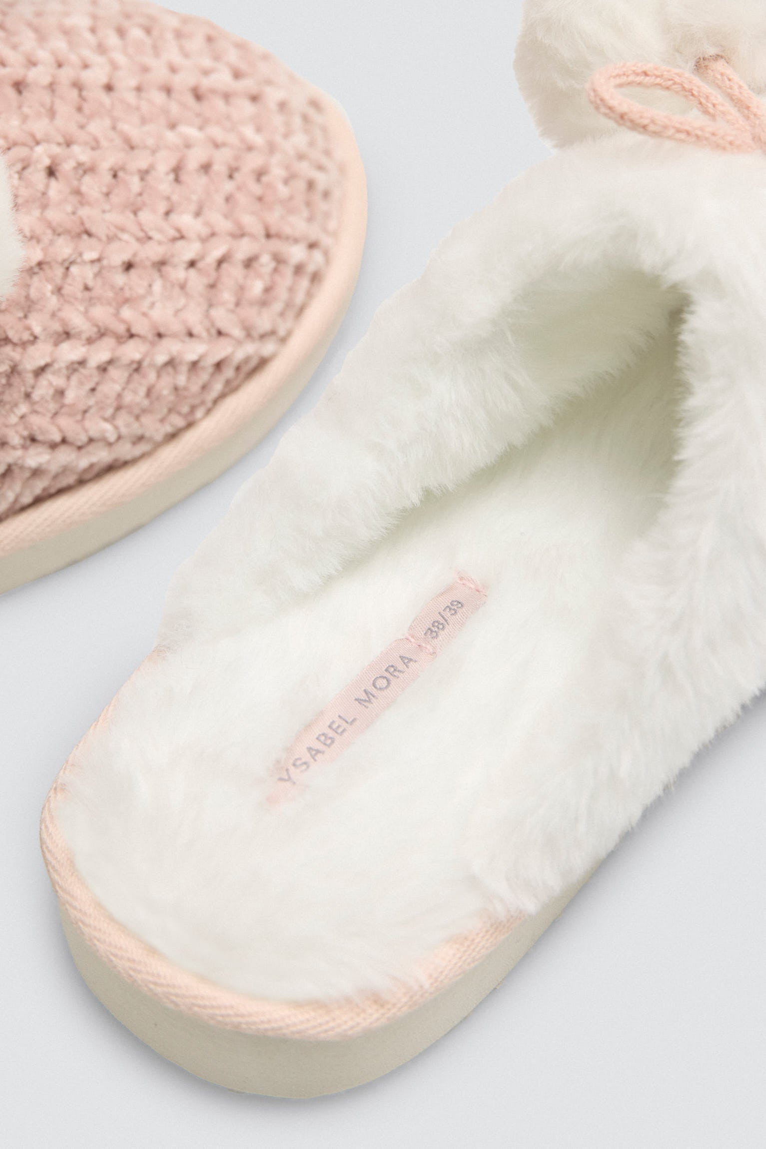 14148-4-zapatillas-de-casa-detalle-doble-pompon