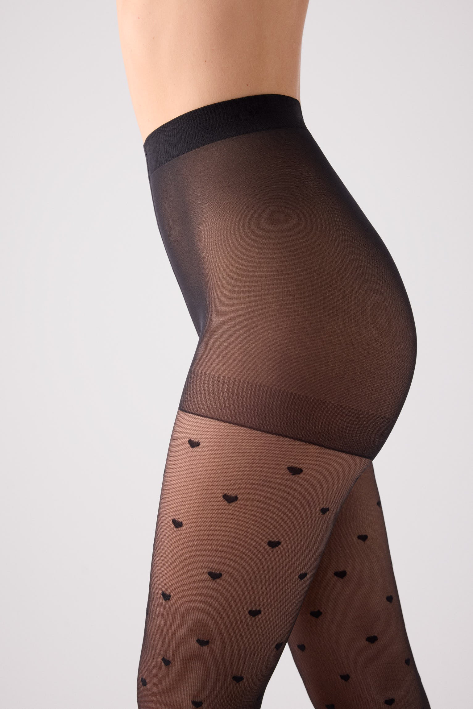 16642-NEGRO-panty-mujer-20-denier-estampado-corazones-negro