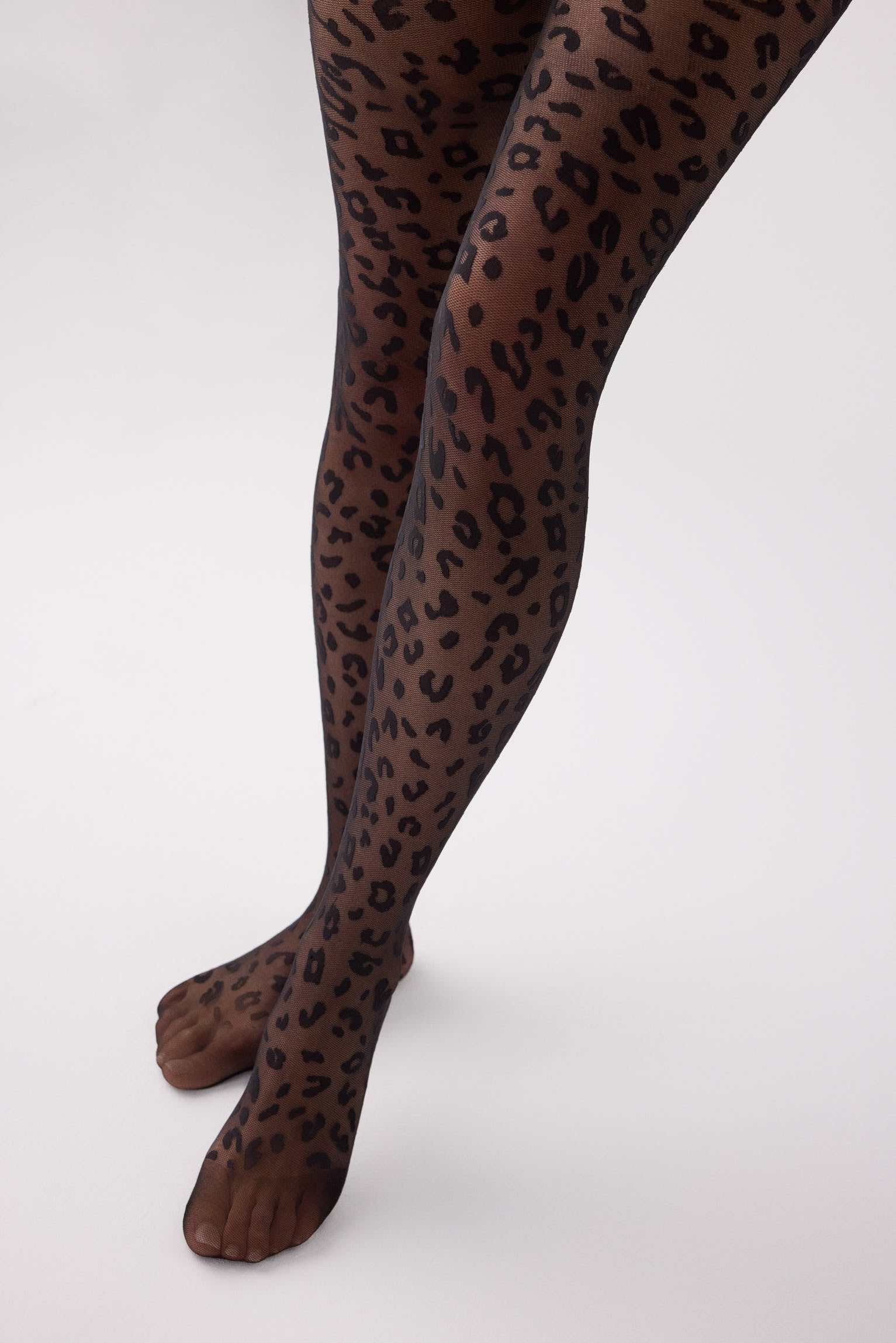 16643-NEGRO-panty-mujer-20-denier-animal-print-negro