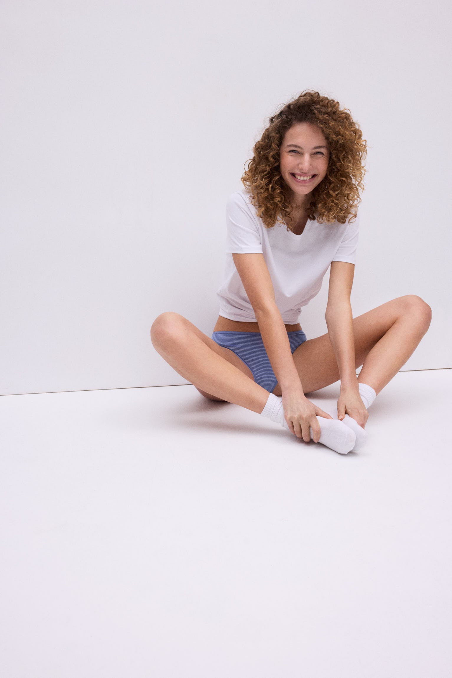 Confezione da 6 mini slip in cotone con stampa estiva