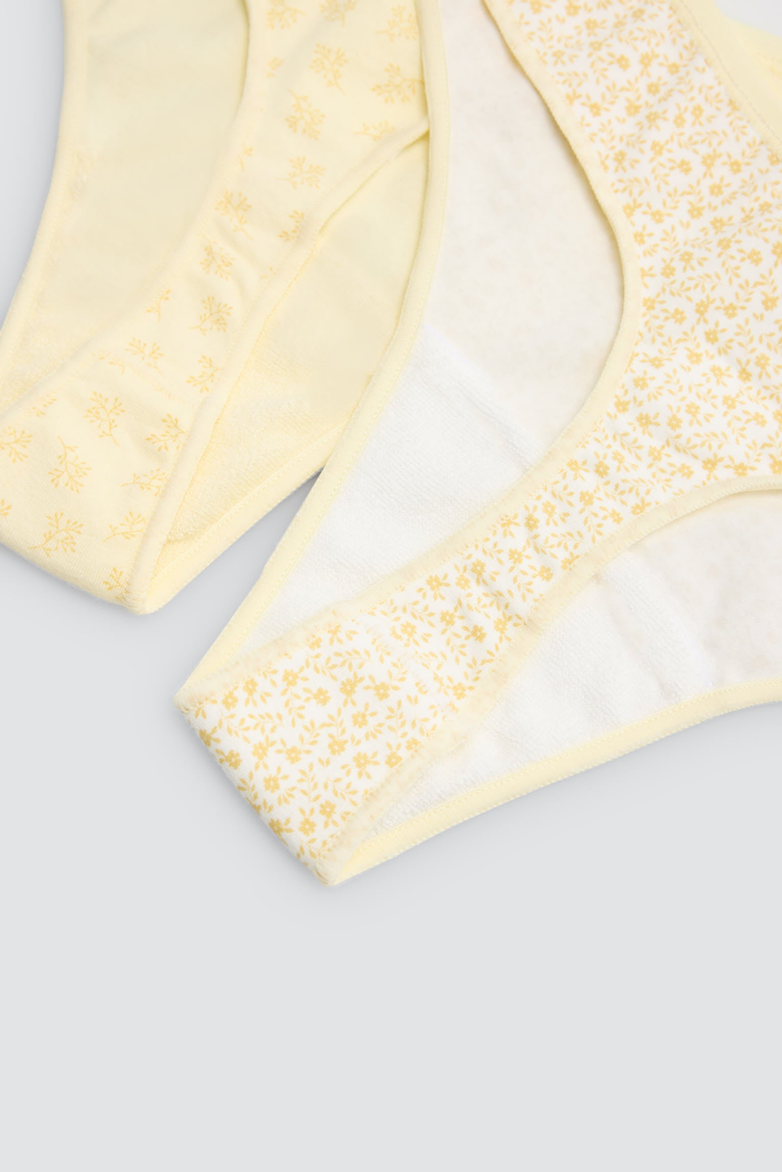 Confezione da 6 perizomi tinta unita e fantasia