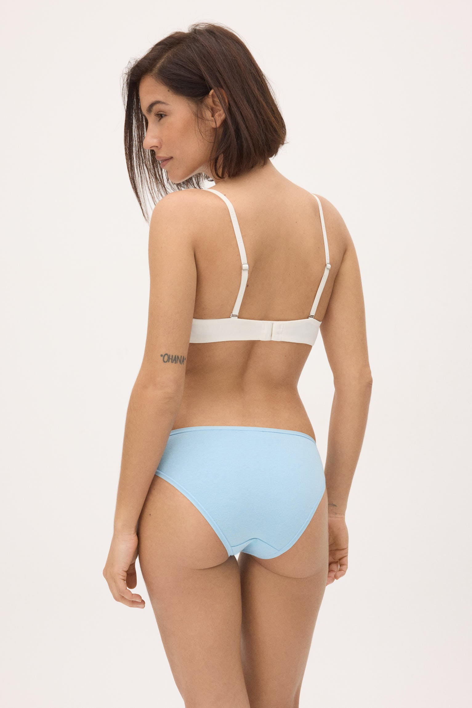 Confezione da 6 mini slip tinta unita e fantasia