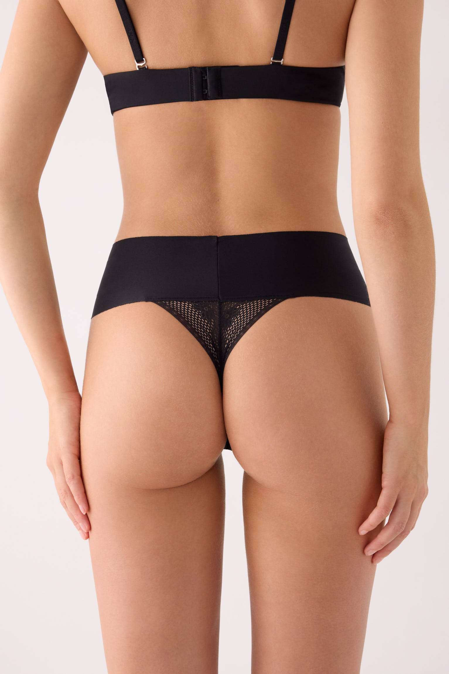 PREORDINE Perizoma a vita alta  nero