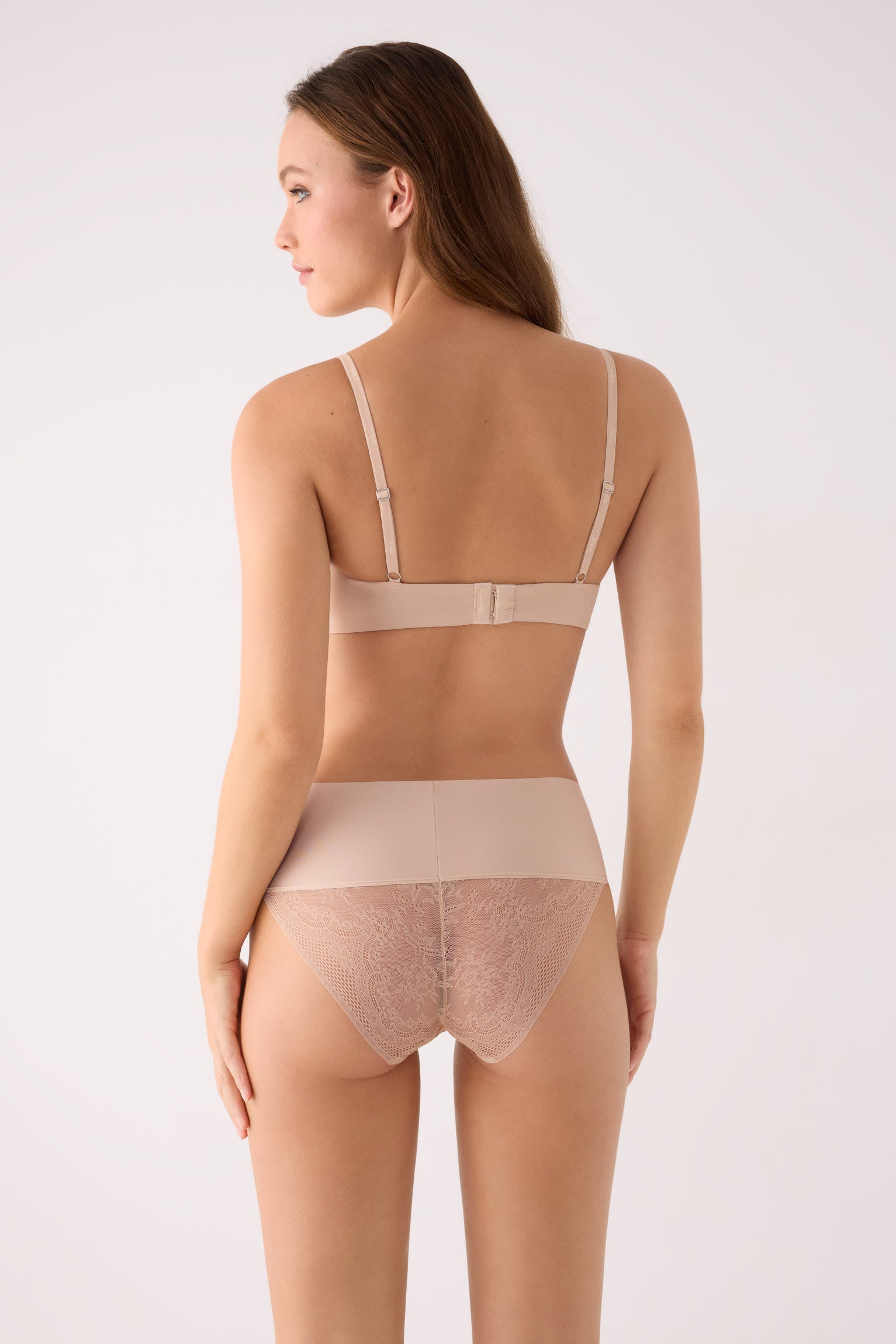 PREORDINE Slip midi taglio laser nude