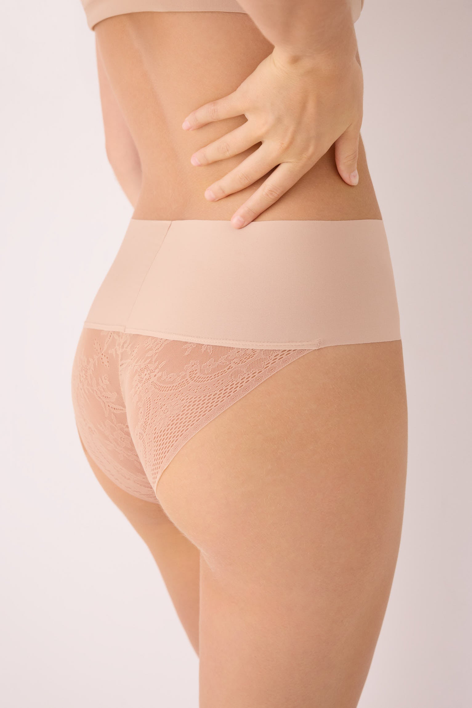 PREORDINE Slip midi taglio laser nude