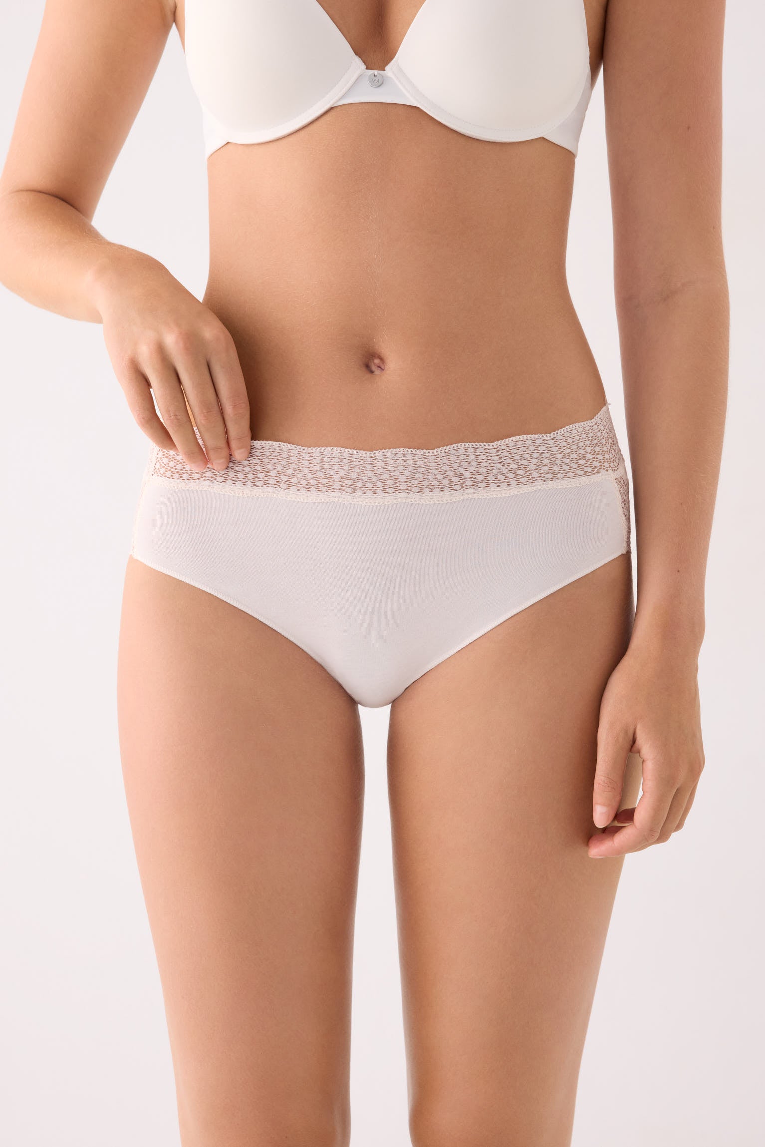 Slip midi in cotone con bordo in pizzo avorio