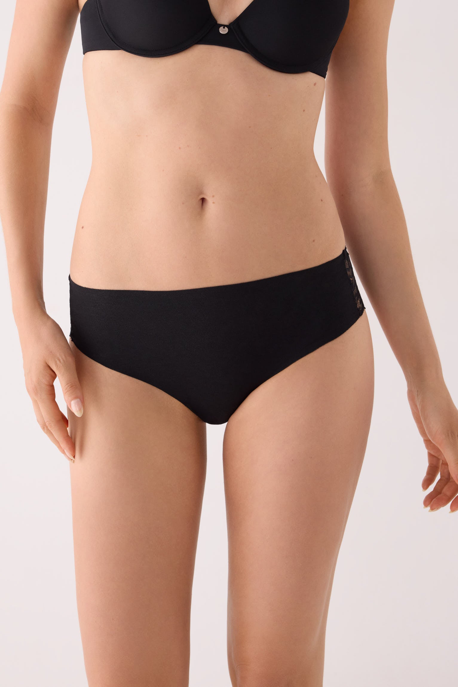 Slip midi cotone taglio laser con pizzo nero