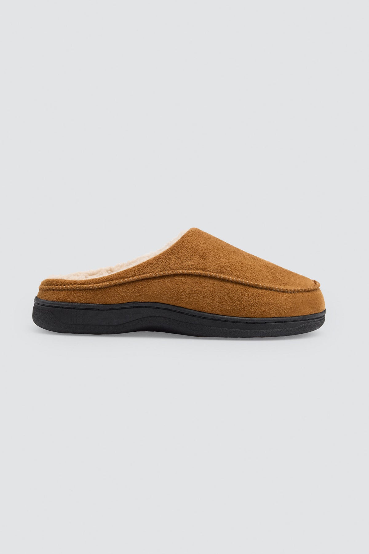 Pantofole da uomo color cammello effetto scamosciato con interno in pelliccia