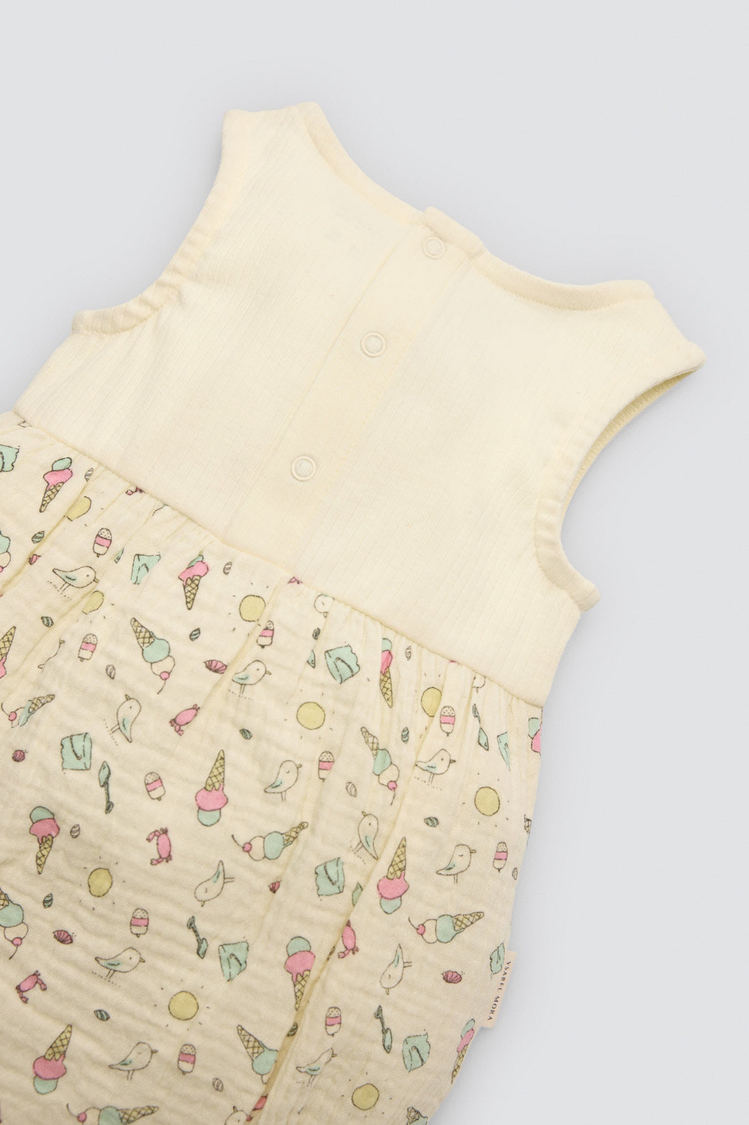 Conjunto ranita bebé sin mangas y gorrito estampado veraniego - Ysabel Mora