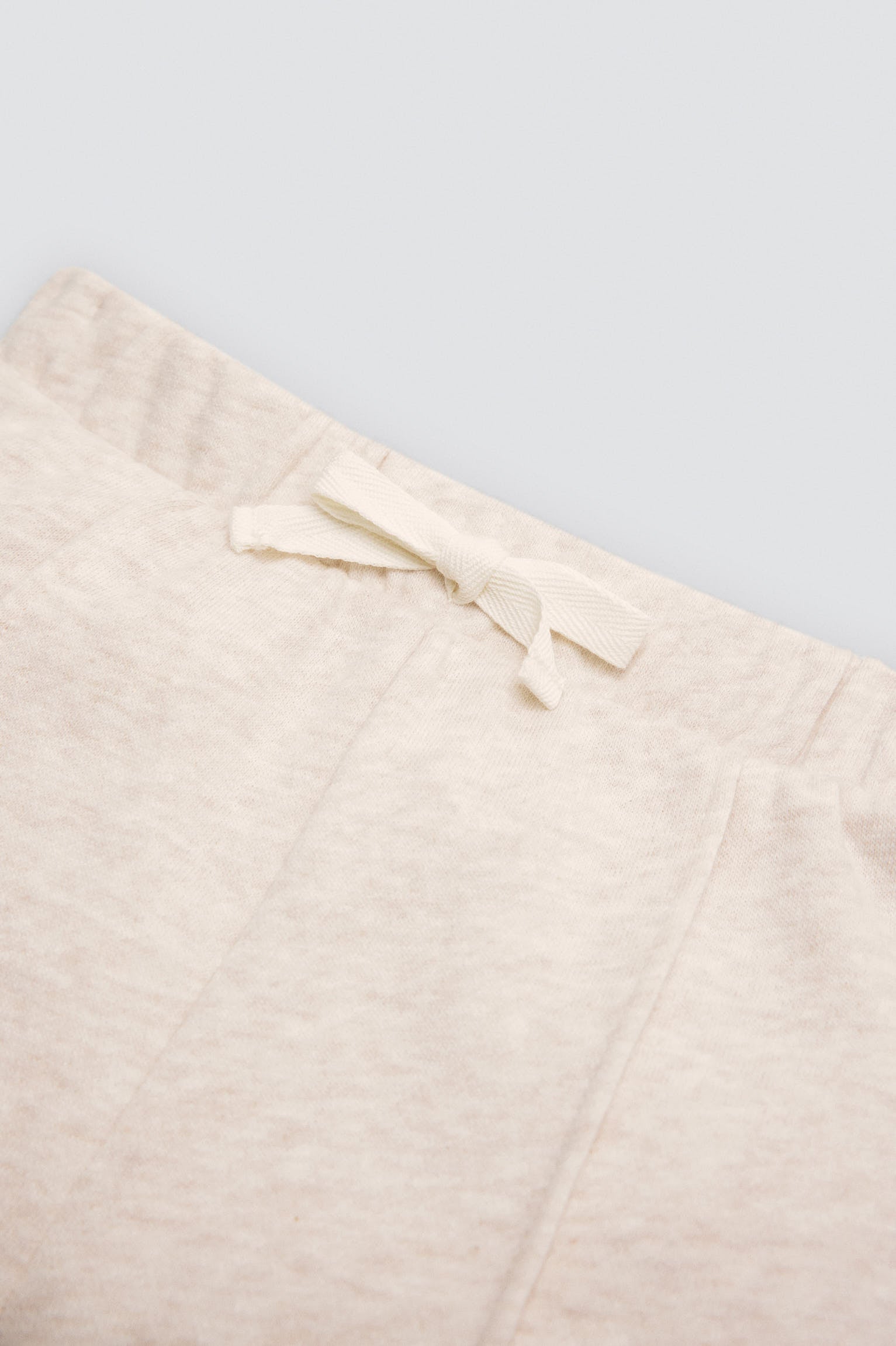 Conjunto bebé 3 piezas estampado nutria - Ysabel Mora