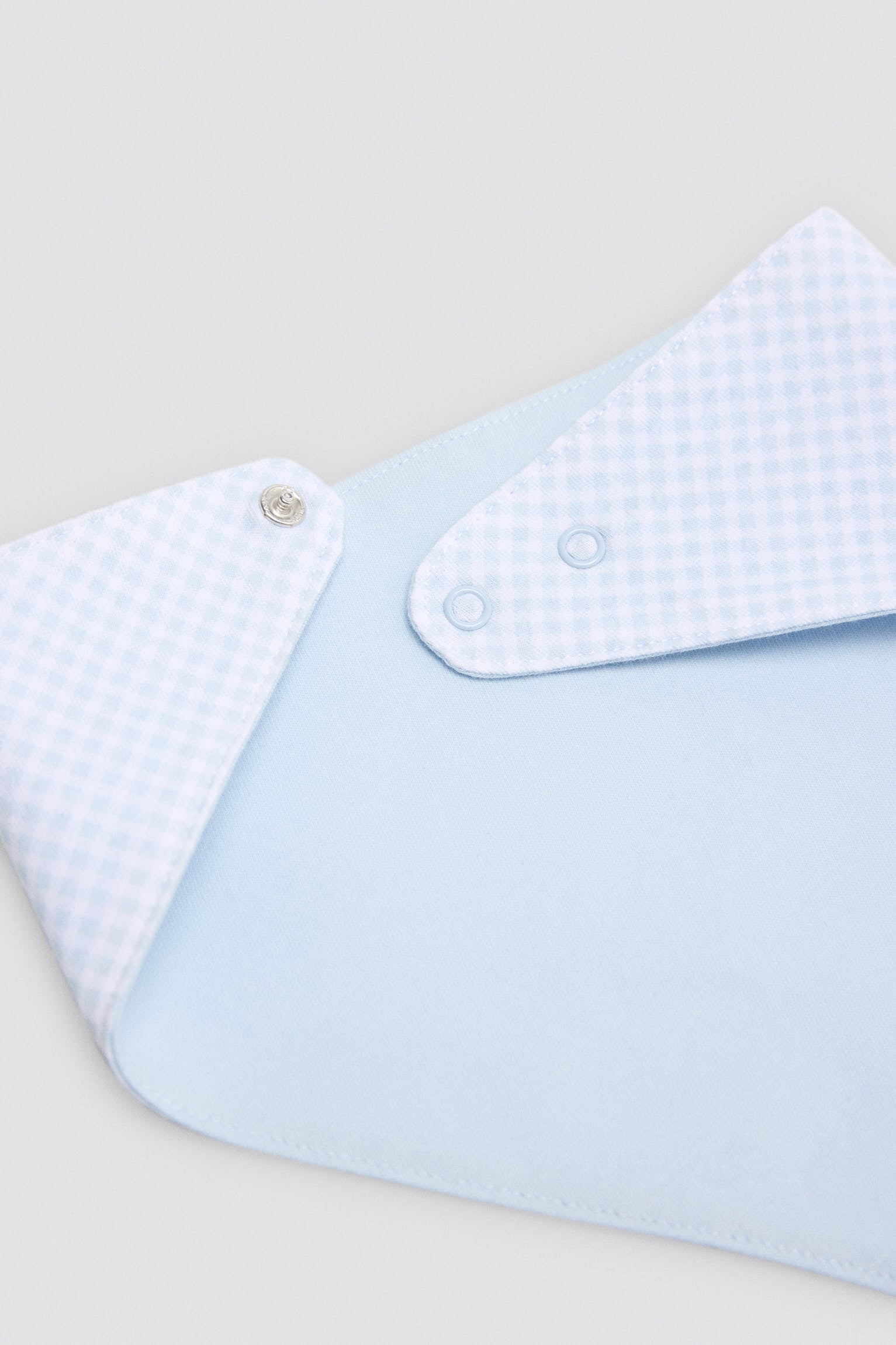 Conjunto bebé 3 piezas estampado nutria - Ysabel Mora