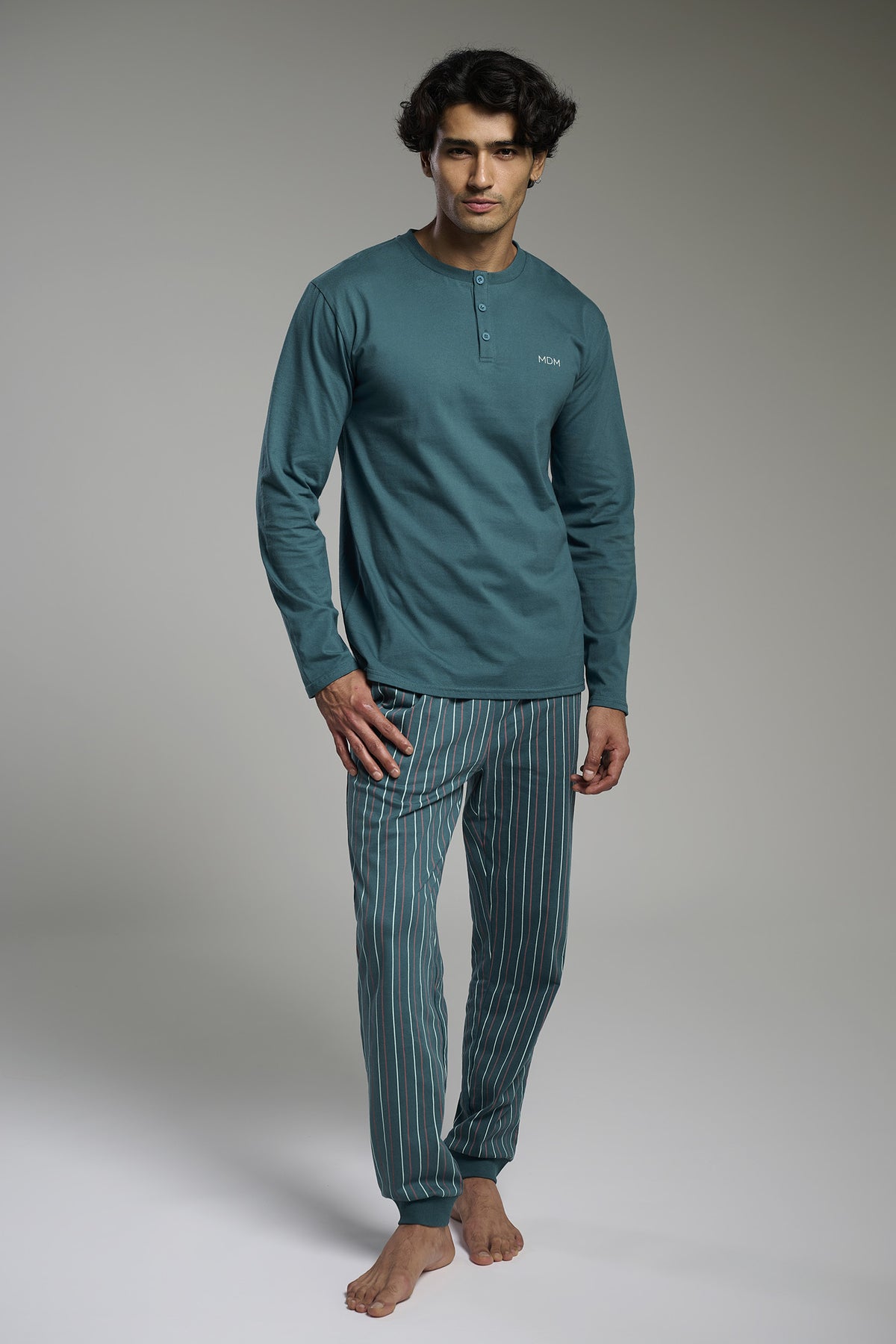 Pigiama lungo uomo cotone cuello panadero stampa righe