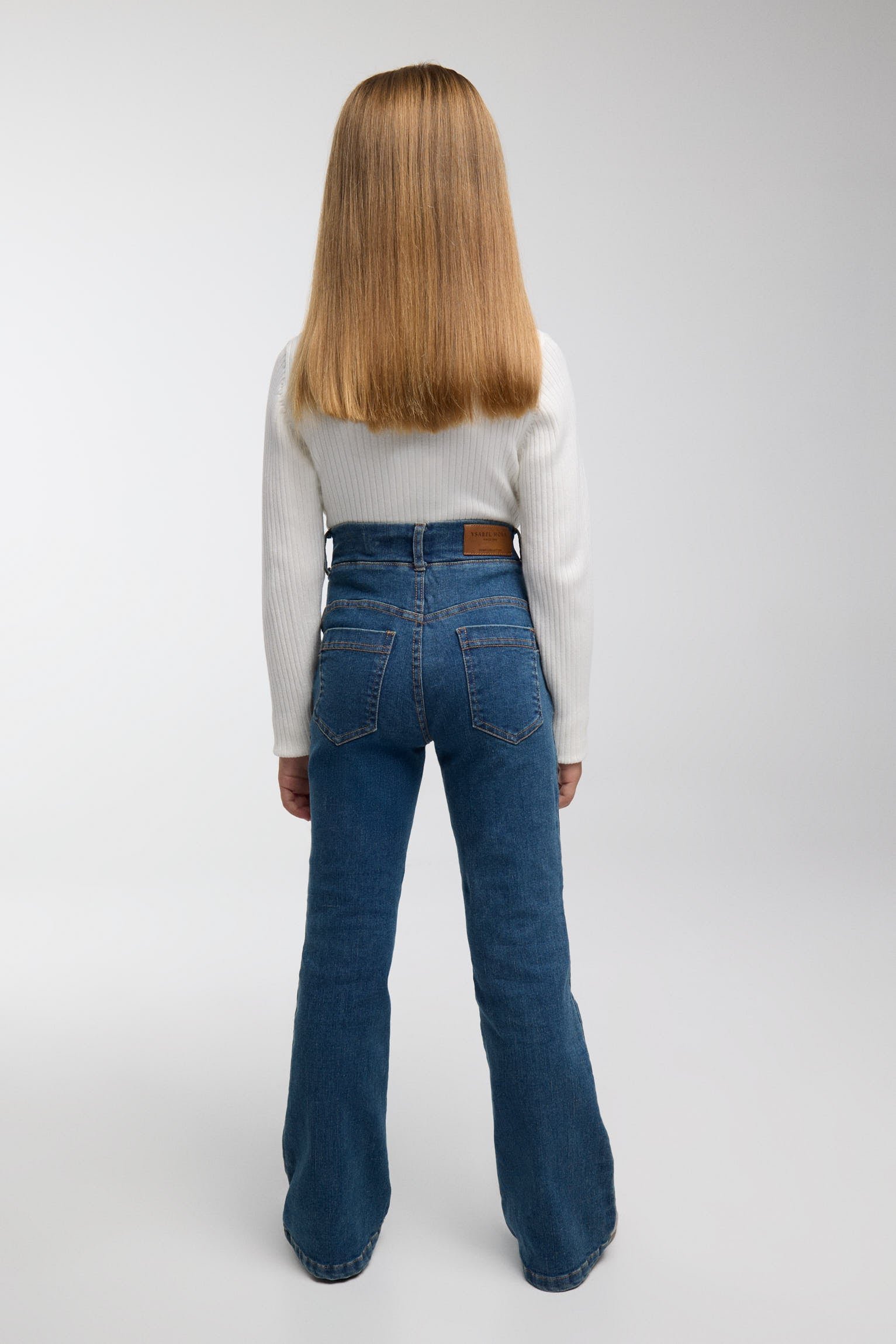 Pantalón bambina vaquero acampanado