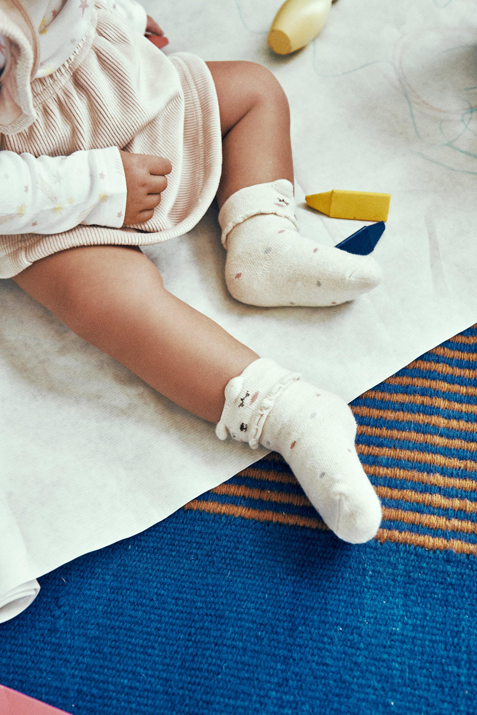 52864KIT-0-editorial-pack-calcetines-termicos-bebe-ysabel-mora