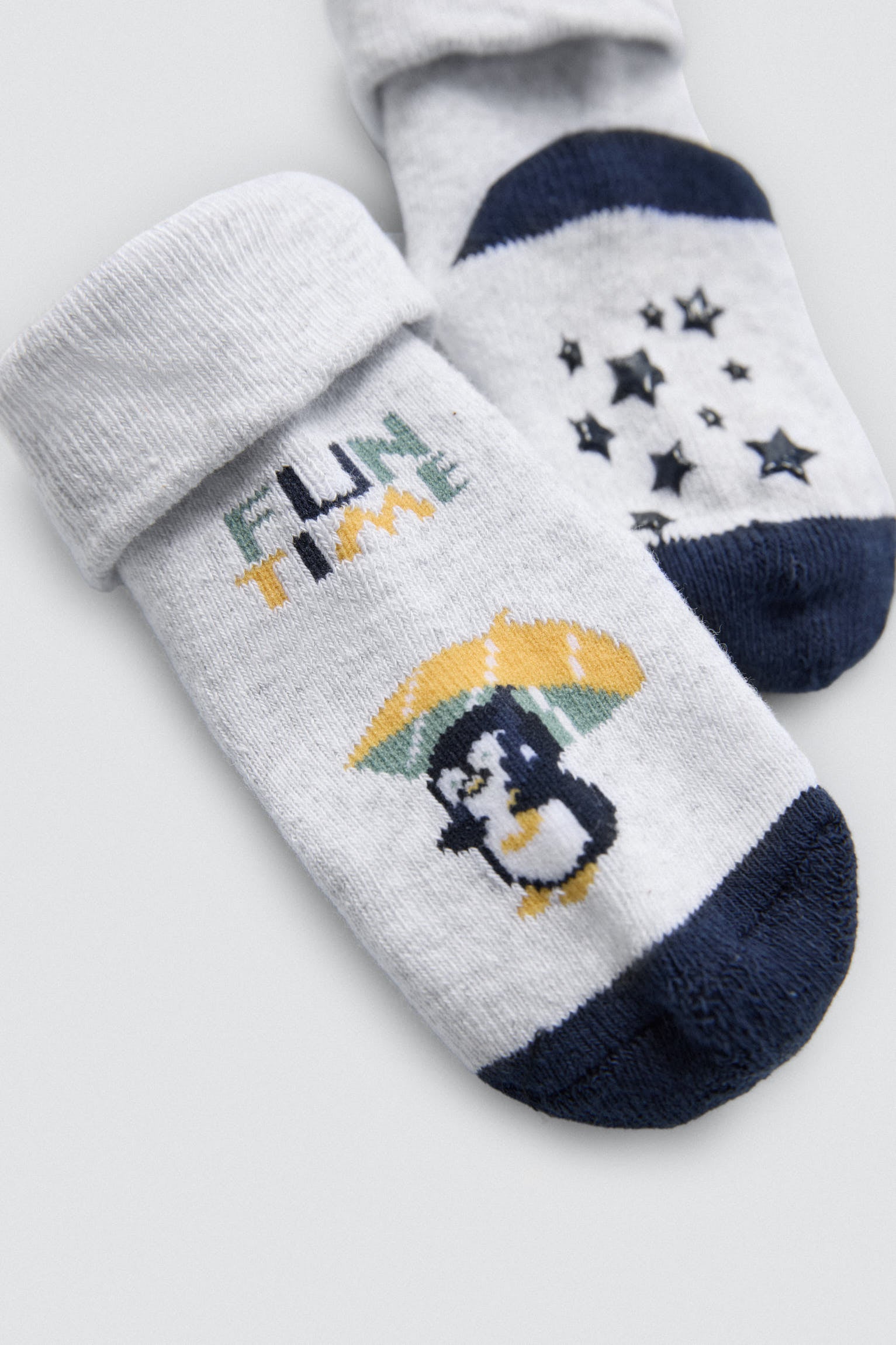 52873KIT-9-pack-calcetines-termicos-antideslizantes-bebe-ysabel-mora