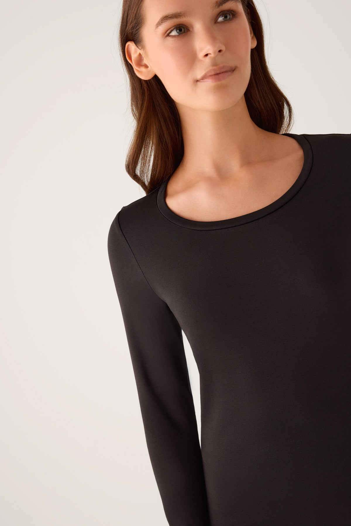 T-shirt termica da donna a maniche lunghe con scollo rotondo, colore nero