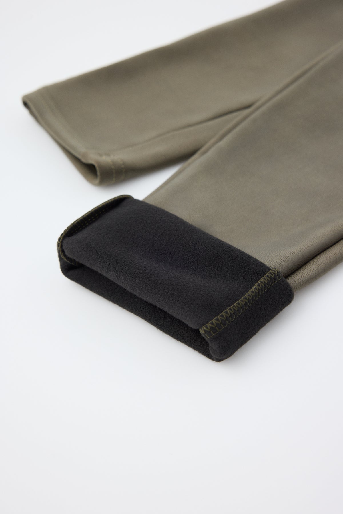 TERMICO Leggings efecto piel verde oliva