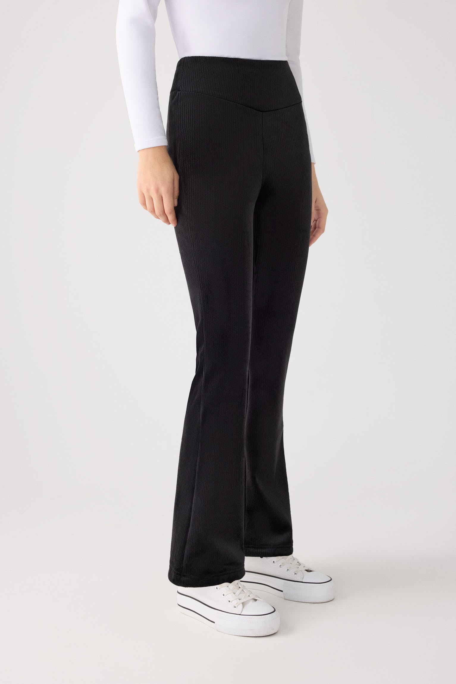 70484-negro-leggings-mujer-termico-acampanados-ultra-calidos-negros
