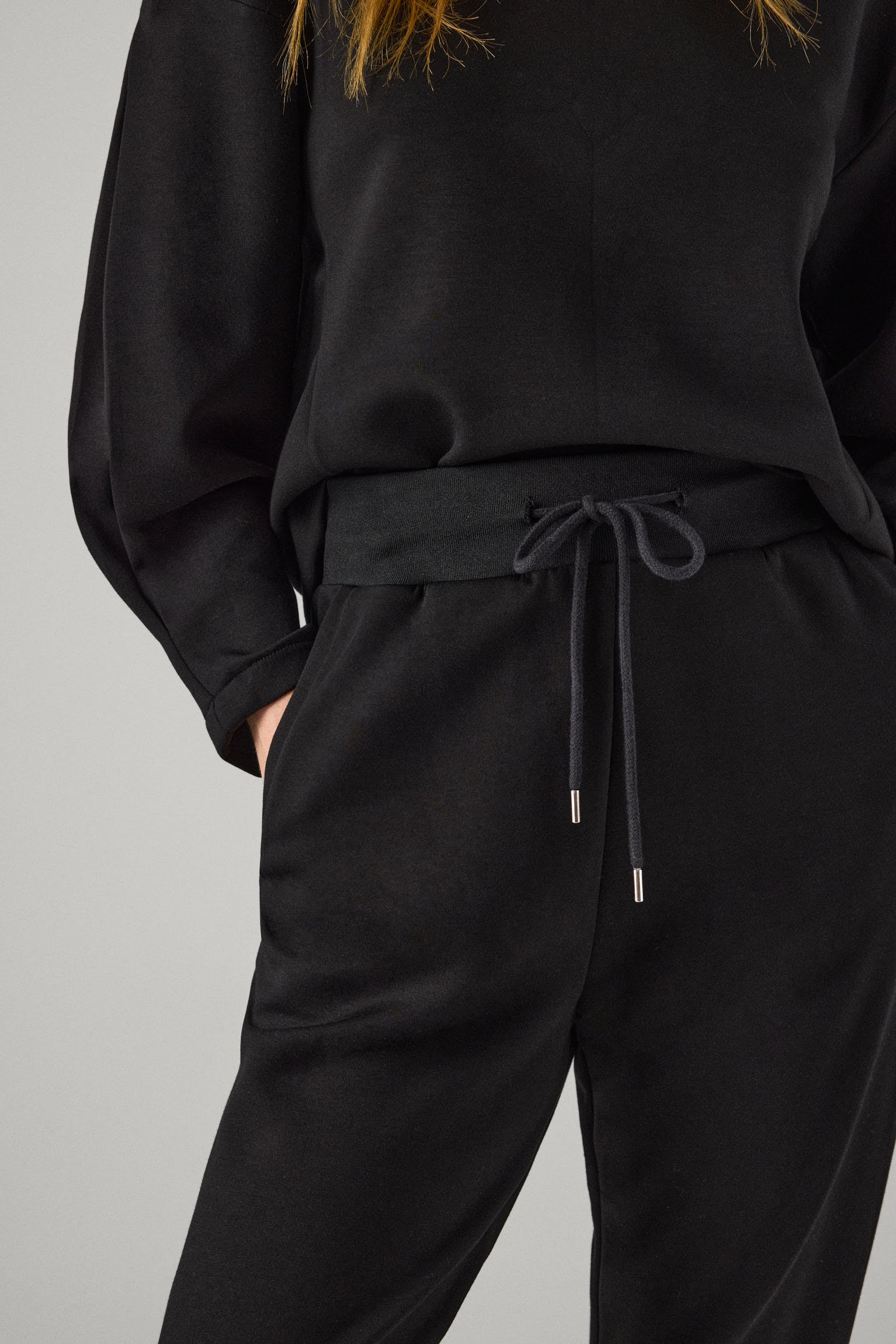 Pantaloni jogger