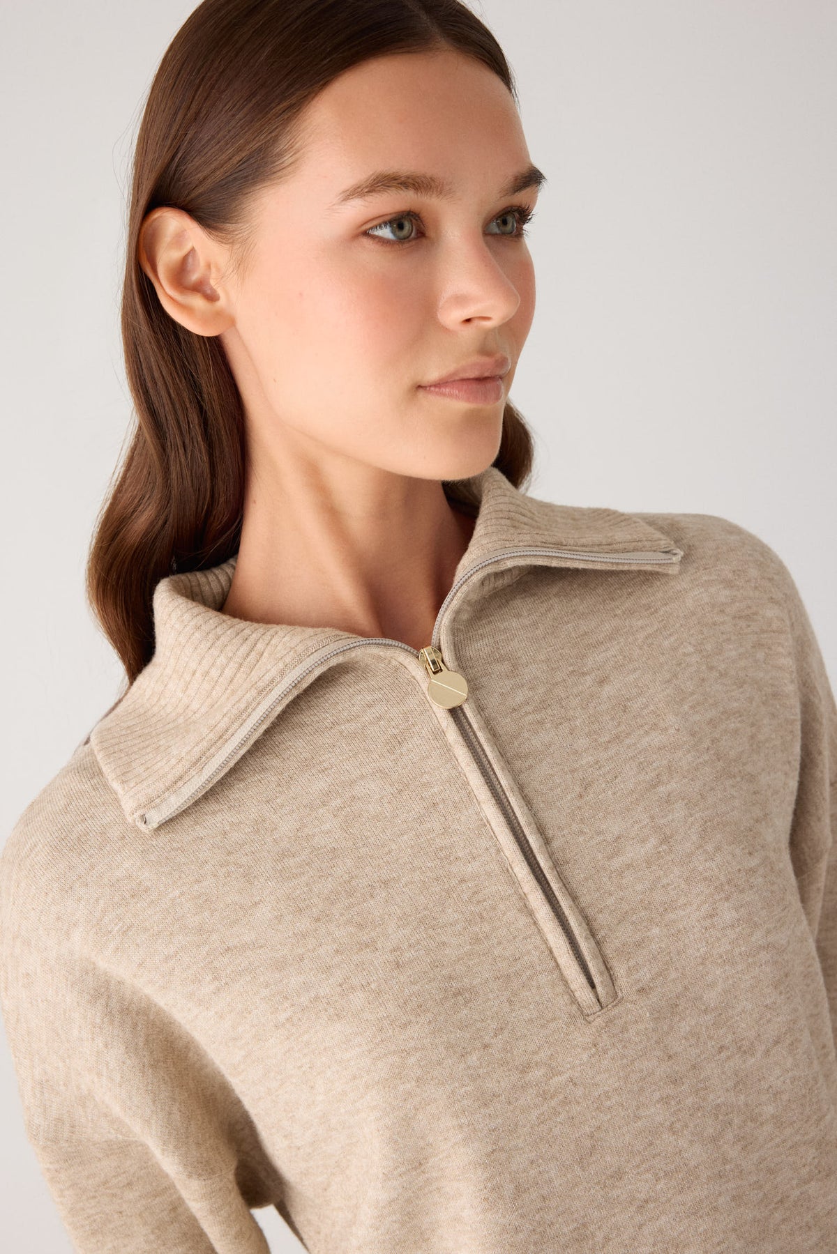 70724-melange-beige-jersey-comodo-calido-cuello-pico-cremallera-beige