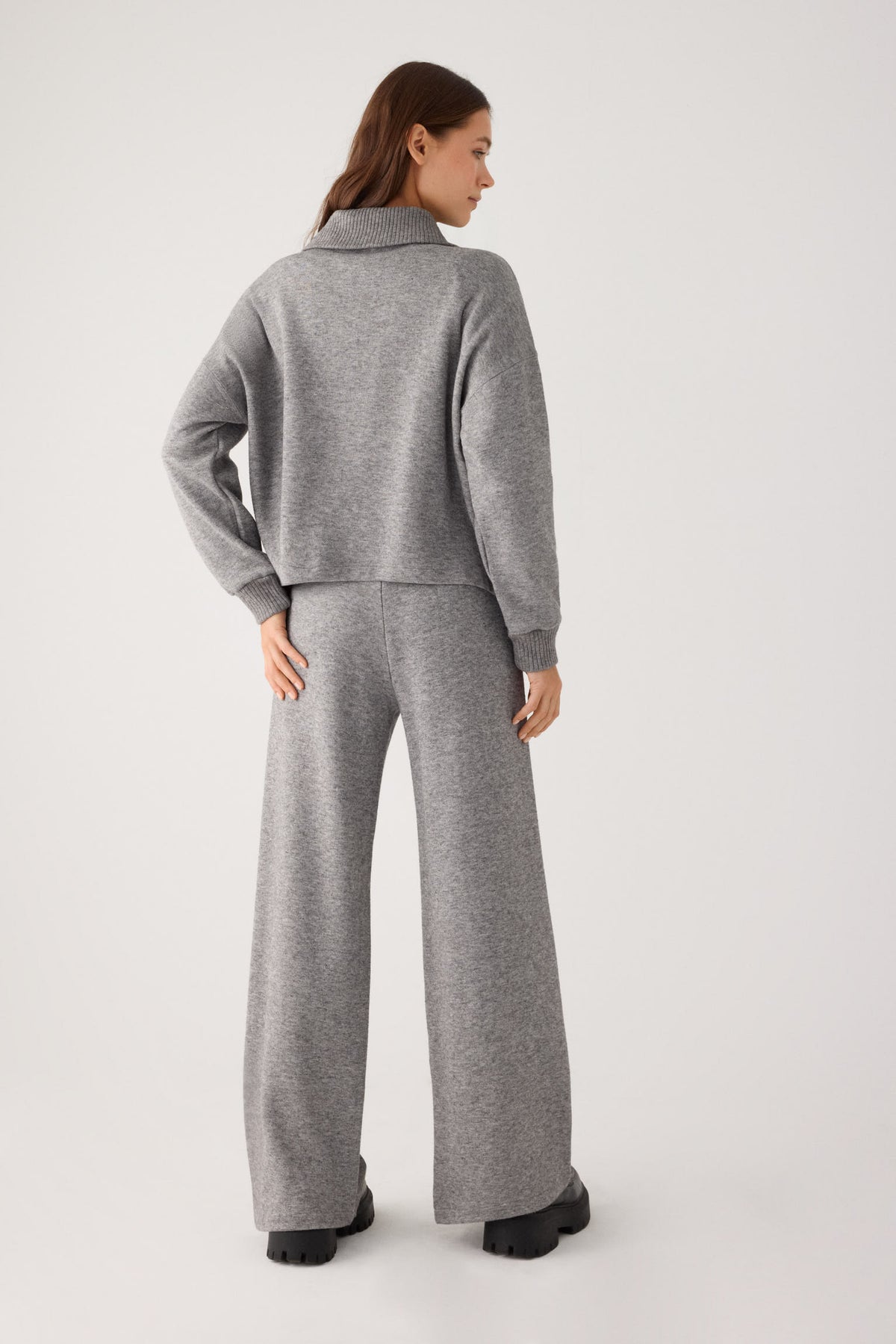 70724-melange-grey-jersey-comodo-calido-detalle-cremallera-gris