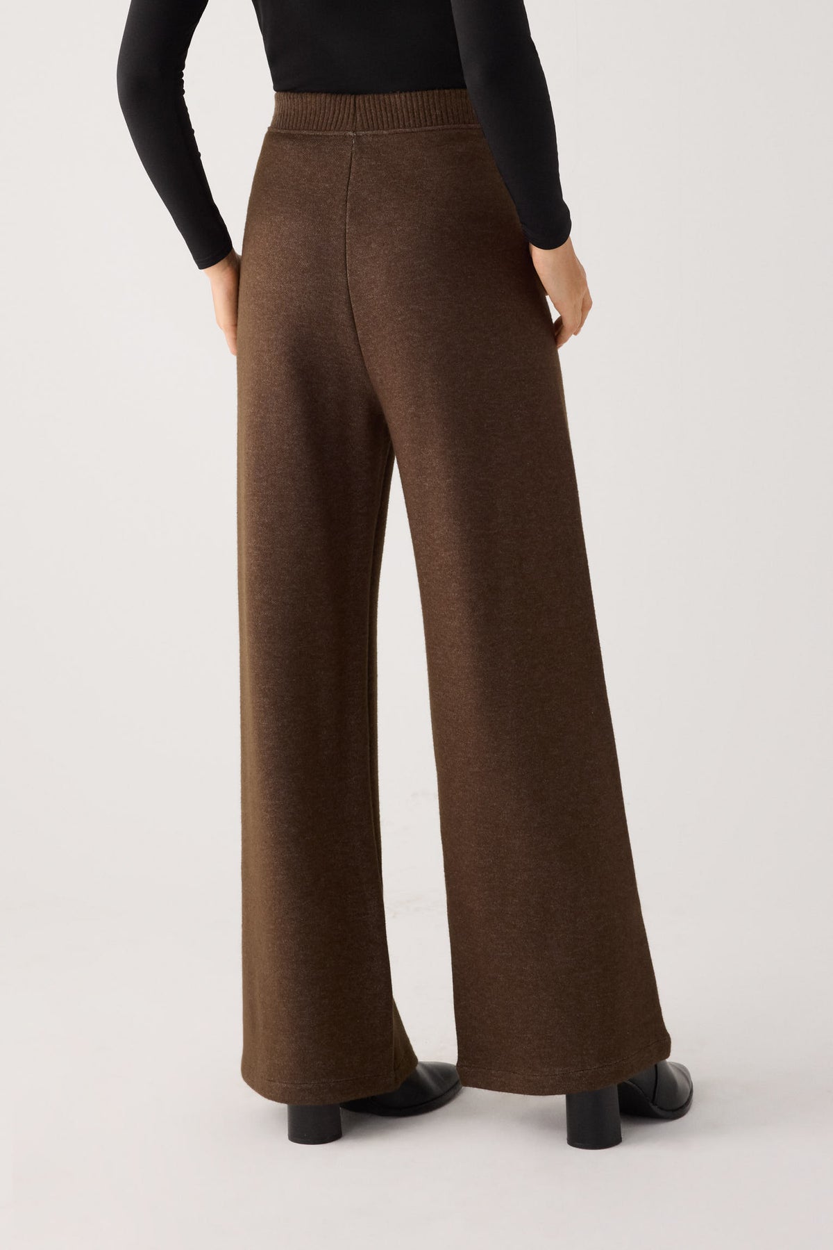 70727-melange-chocolate-pantalones-comodos-anchos-calidos-tiro-alto-marron-chocolate