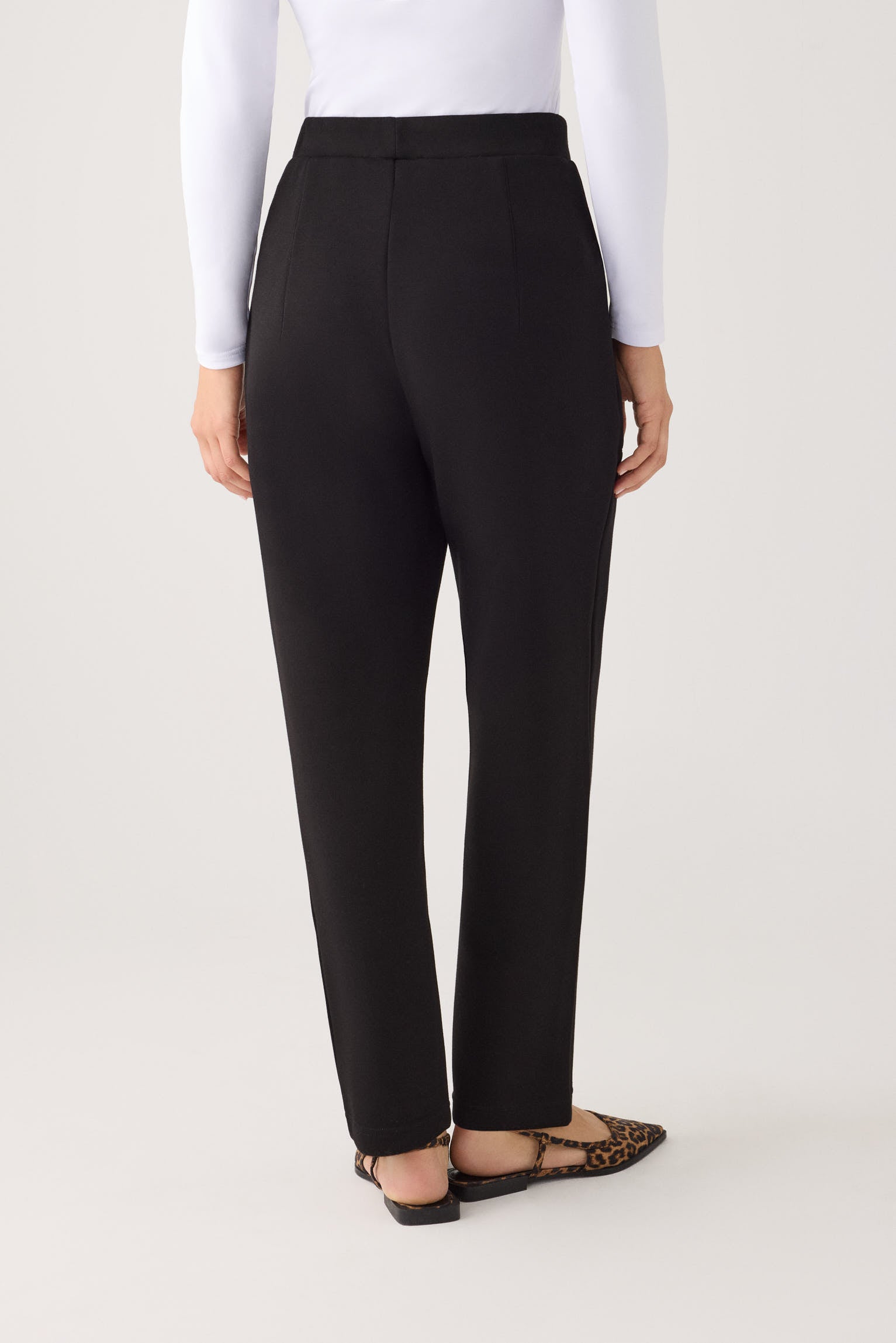 70744-black-pantalones-comodos-slim-afelpados-tiro-alto-bolsillos-negro