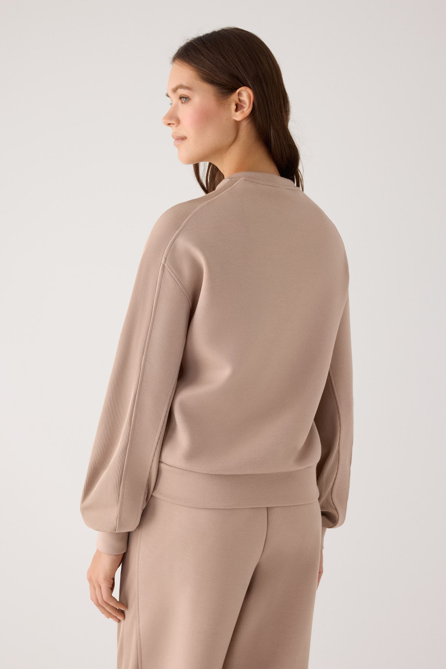 70746-taupe-sudadera-afelpada-canale-cuello-redondo-beige