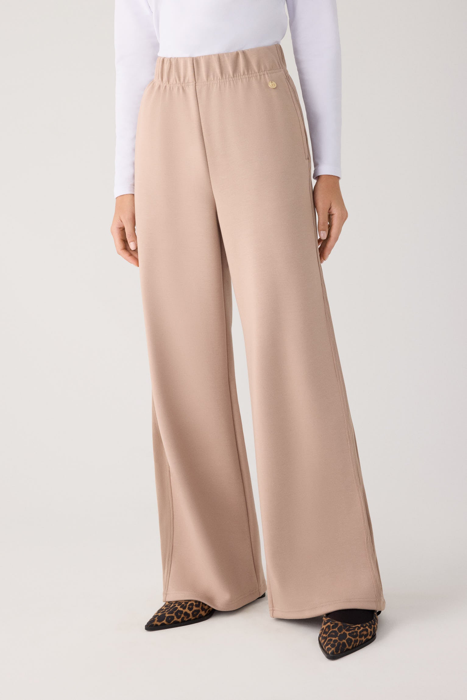70747-taupe-pantalones-comodos-anchos-afelpados-tiro-alto-canale-beige
