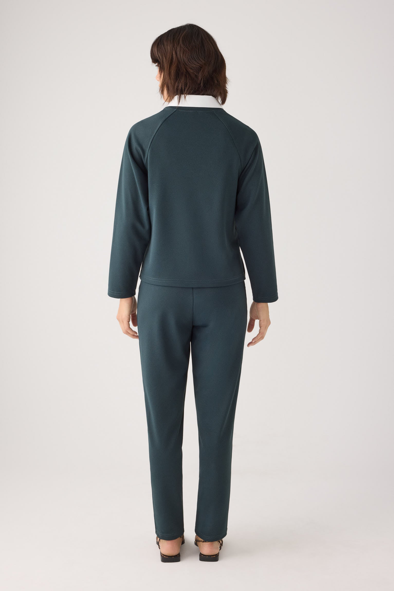 70752-ocean-blue-pantalones-comodos-slim-textura-pique-tiro-alto-verde-botella
