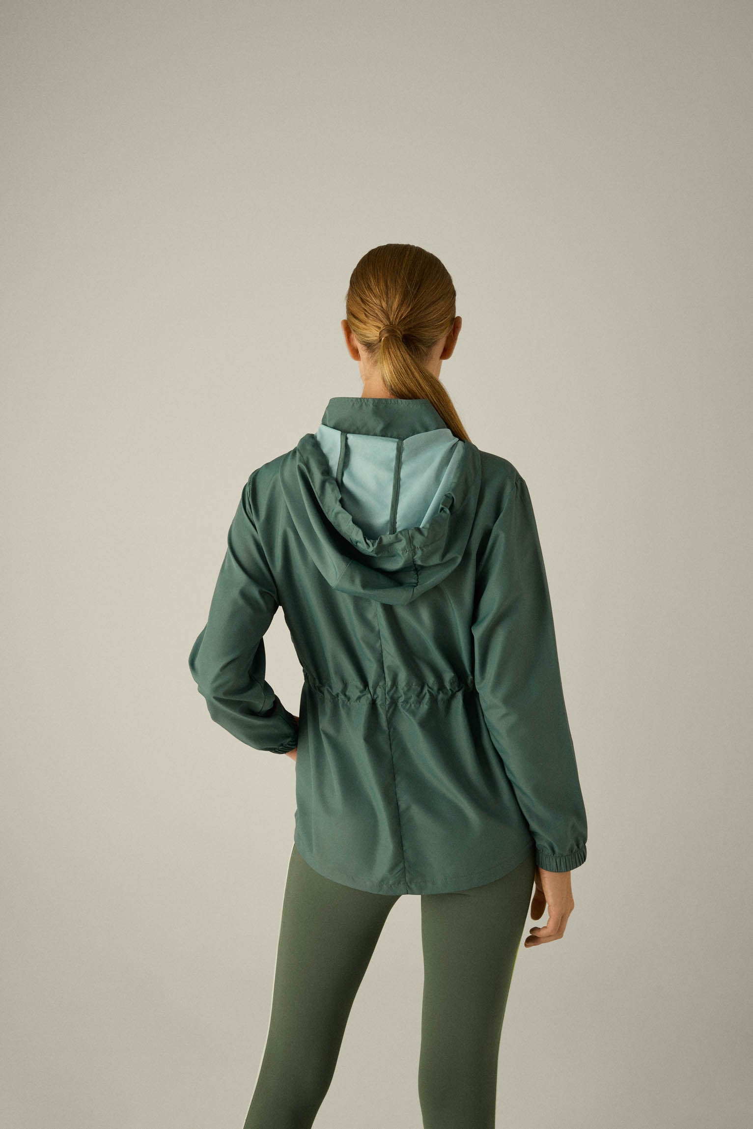 70900-4-ropa-deportiva-chaqueta-mujer-ysabel-mora - Verde