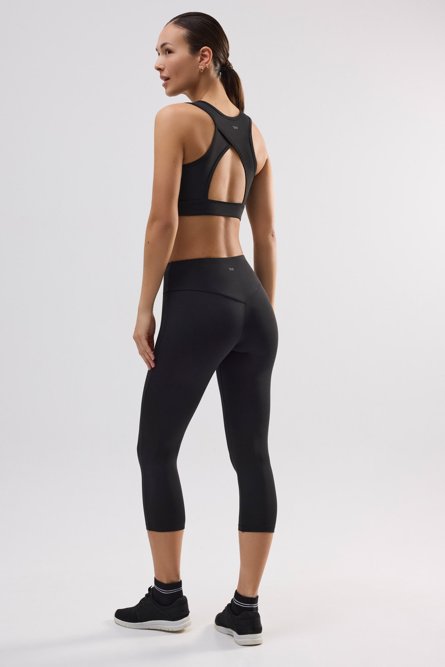 70905-7-leggings-deportivo-capri-mujer-ysabel-mora-negro