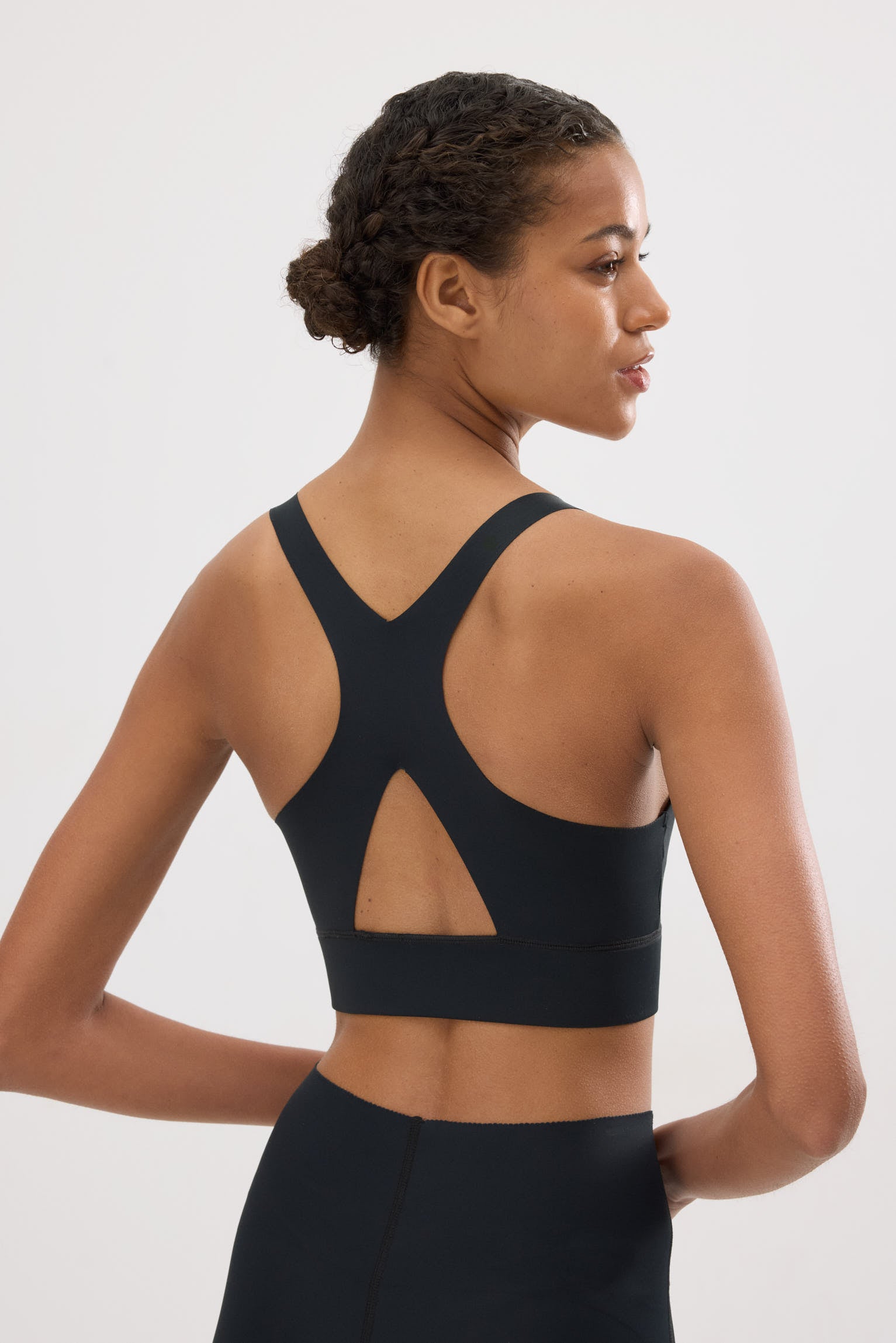 Reggiseno sportivo compressivo dettaglio apertura sostegno medio nero