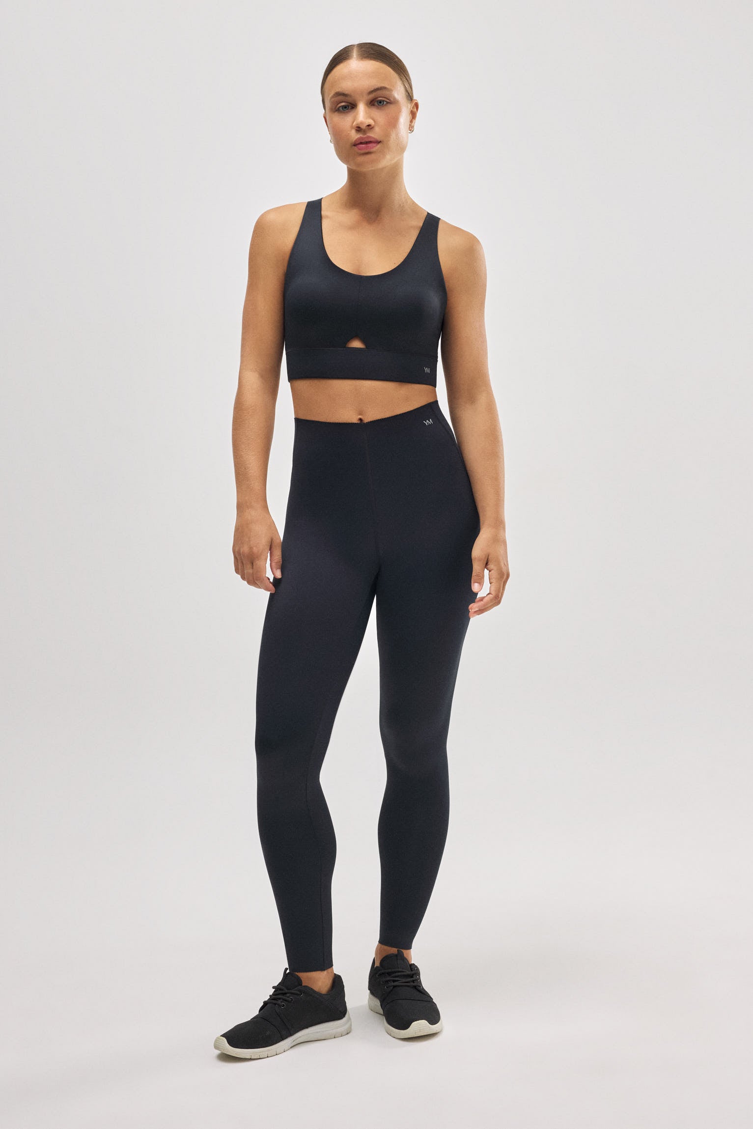 Leggings sportivi compressivi lunghi neri con pancia piatta
