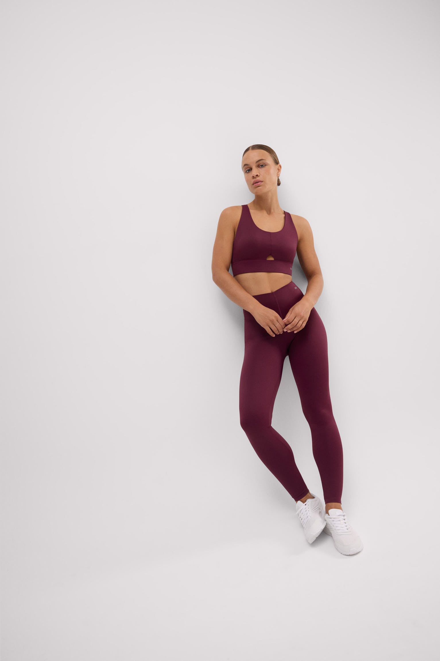 Completo sportivo bordeaux pancia piatta Collezione compressive